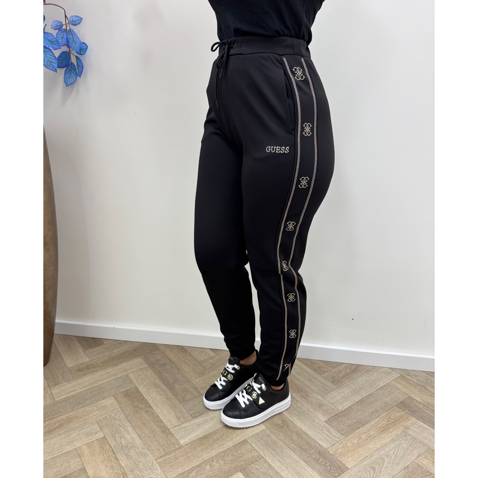 Guess Joggingspants Octavia Black Gold Guess  868