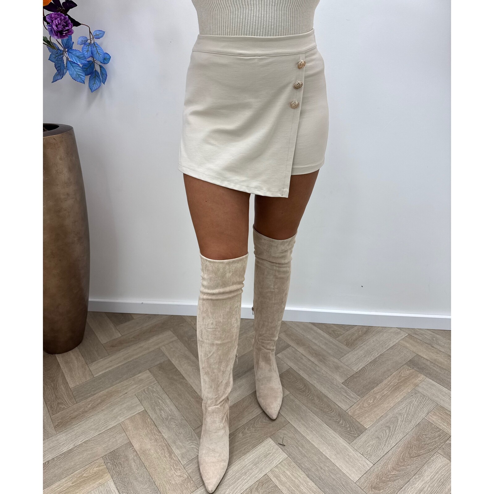 Skort Classic Button Beige