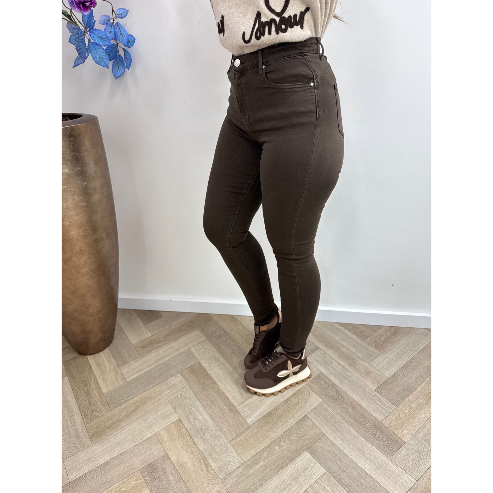 Super stretch jeans Choco Goodies Q818-22