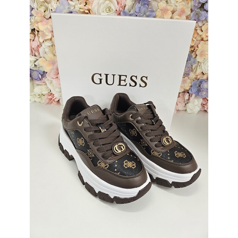 Sneakers Berrett Brown Guess 948