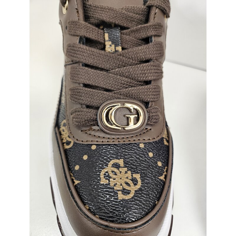 Sneakers Berrett Brown Guess 948