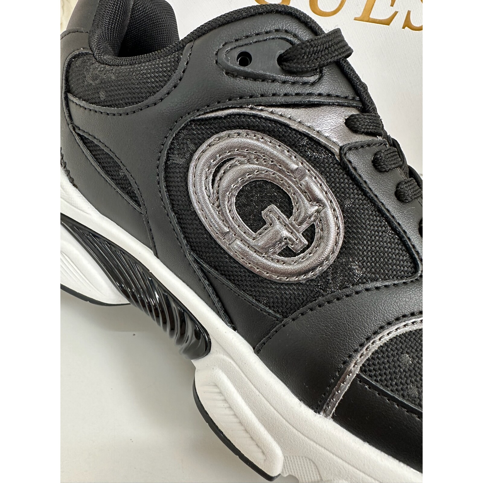 Guess Sneakers Ibitha Black Pewter Guess 950