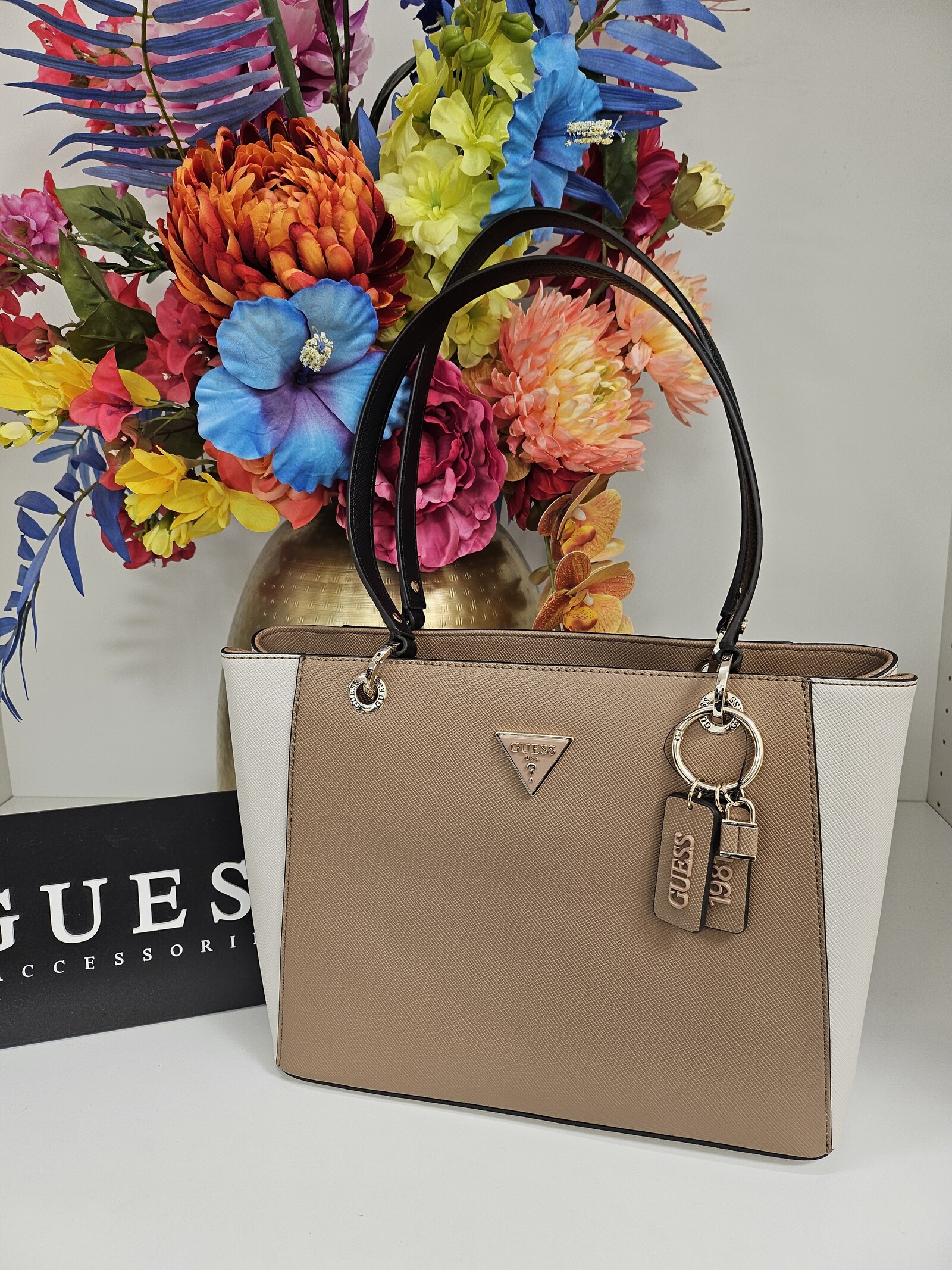 Guess Bag Noelle Tan Multi Guess 964