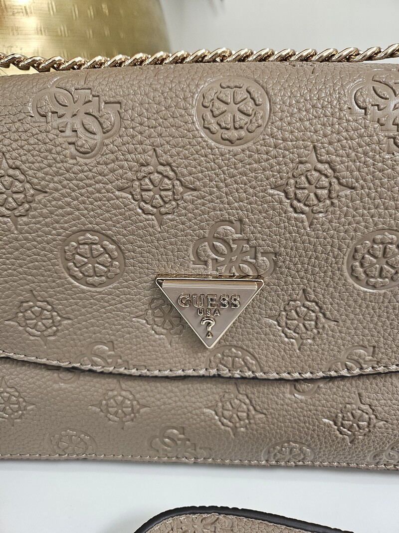 Flap Bag. Cresidia Dark Taupe Guess 974
