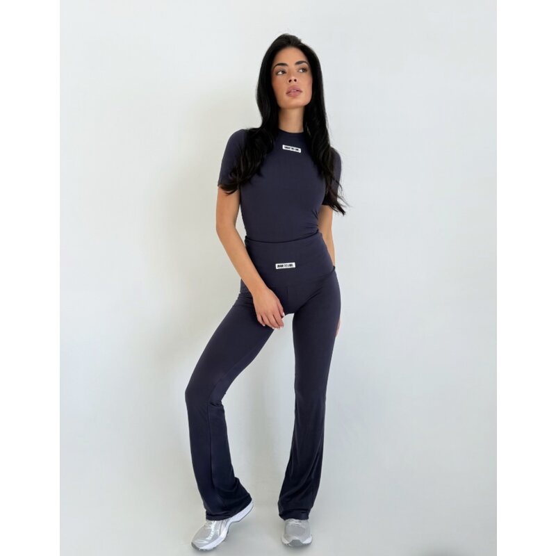 Nena Short sleeve top deep dark navy