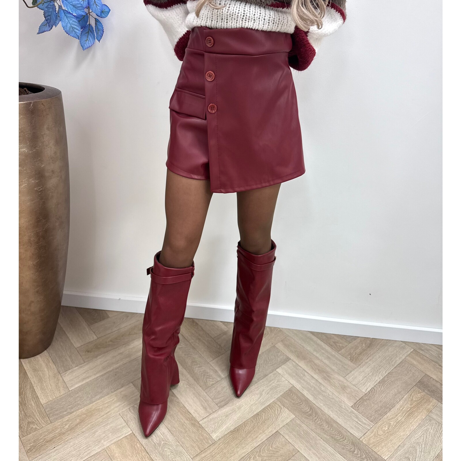 Short Leder Style Bordeaux