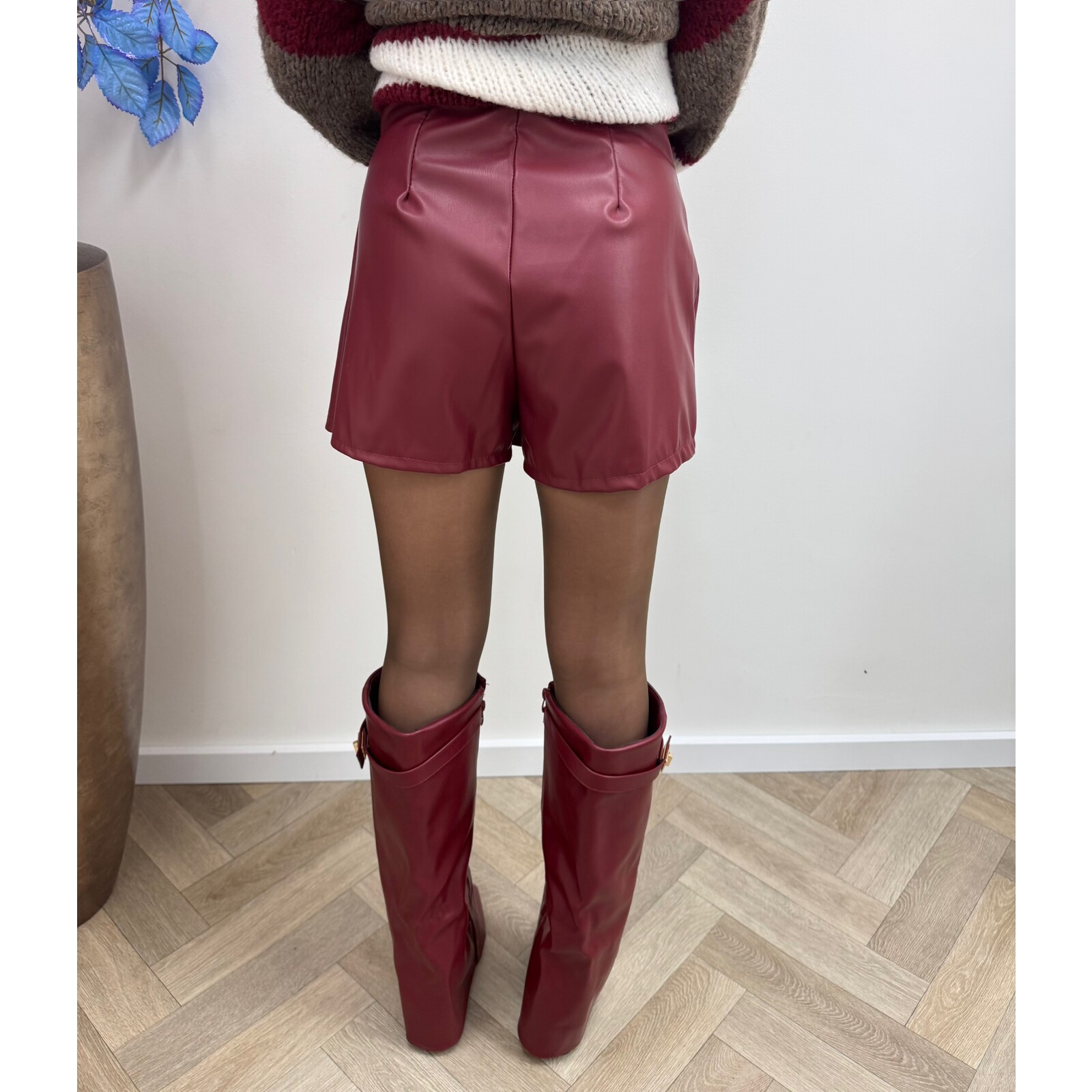 Short Leder Style Bordeaux