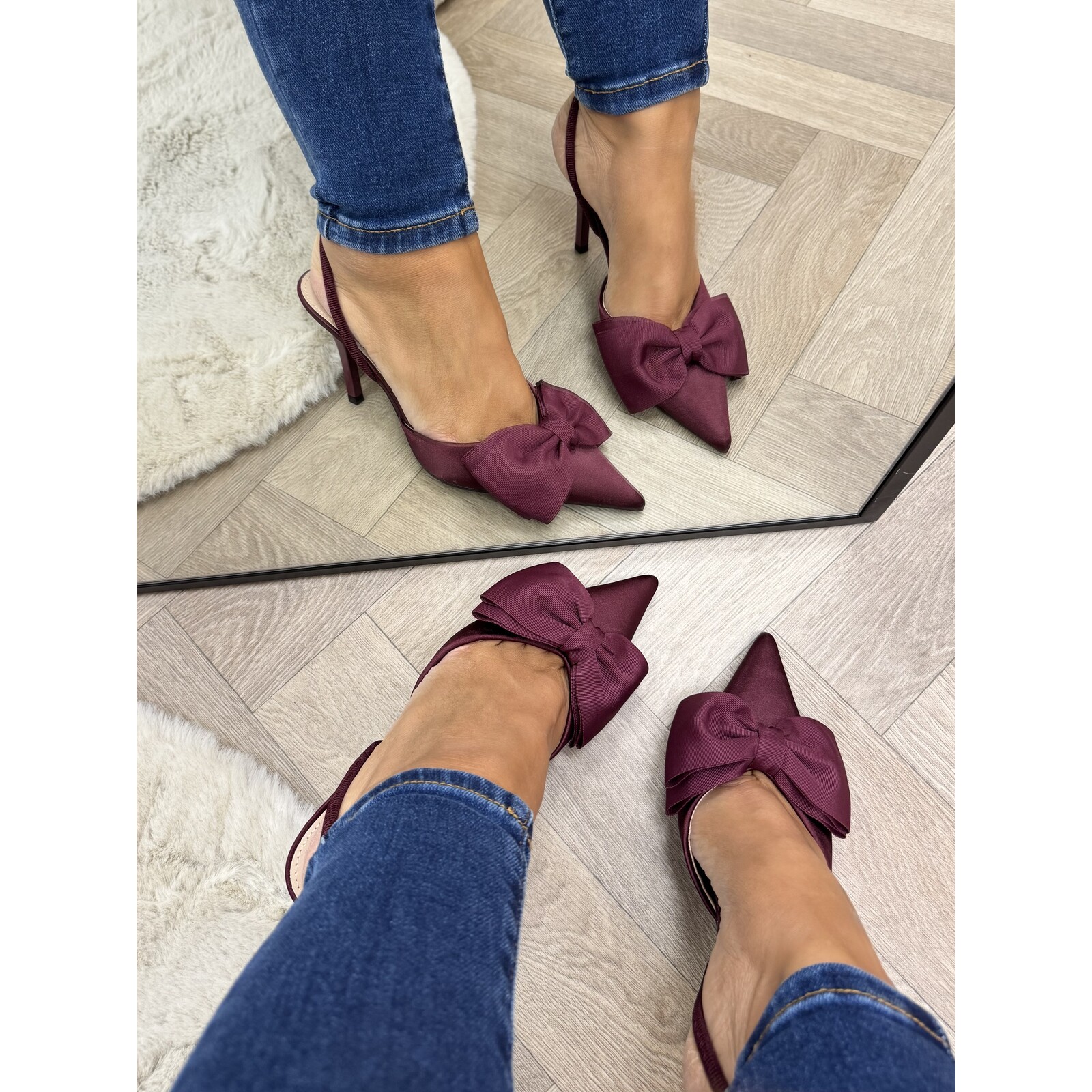 Heels Bow Wine   BO-288