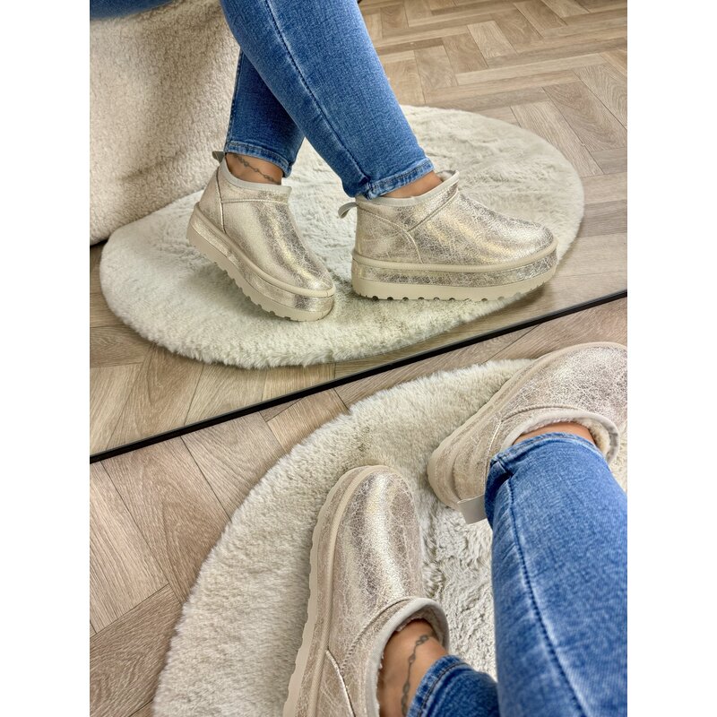 Uggies  Evy Gold  LT230-18