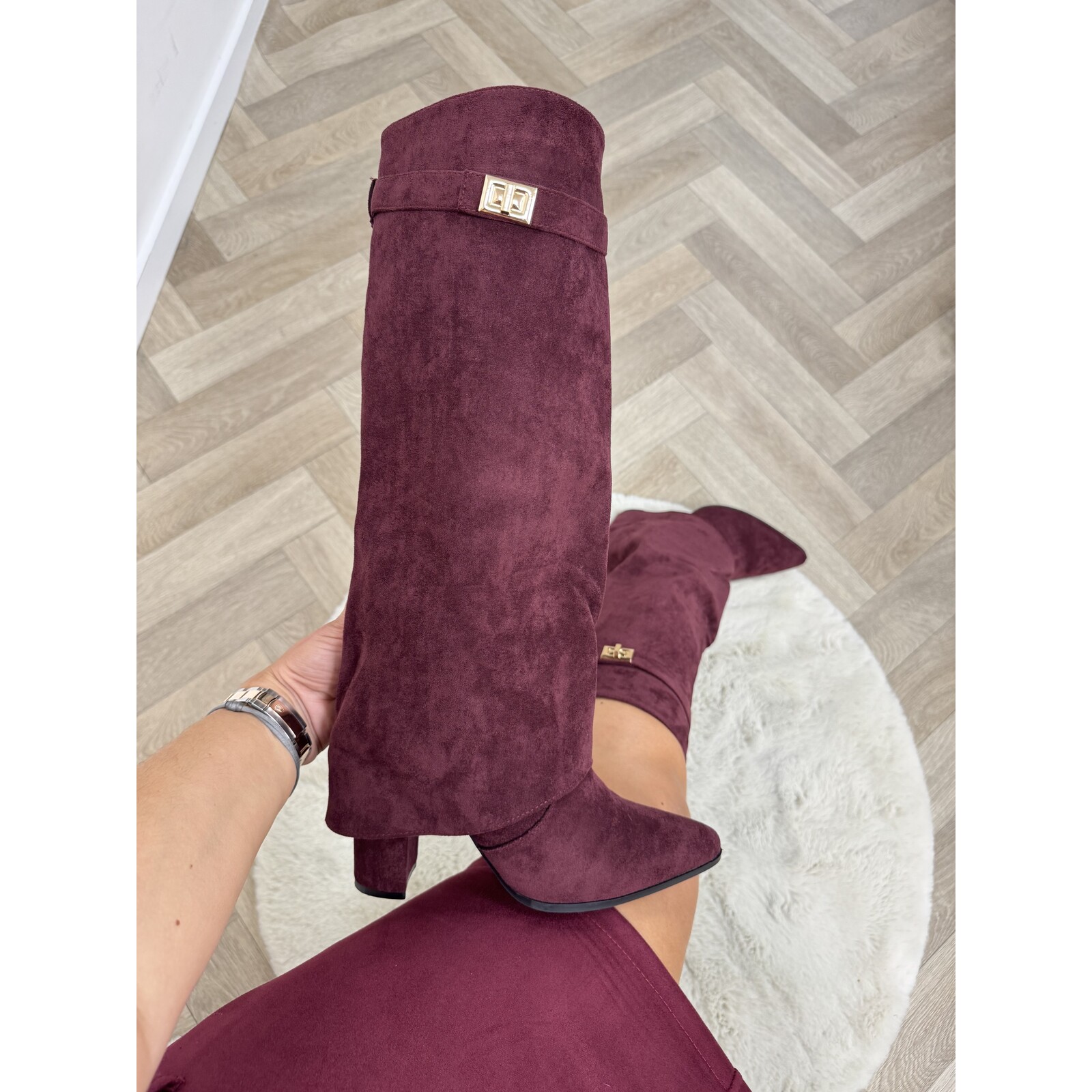 Laars  Jill Suede Wine DES8063S