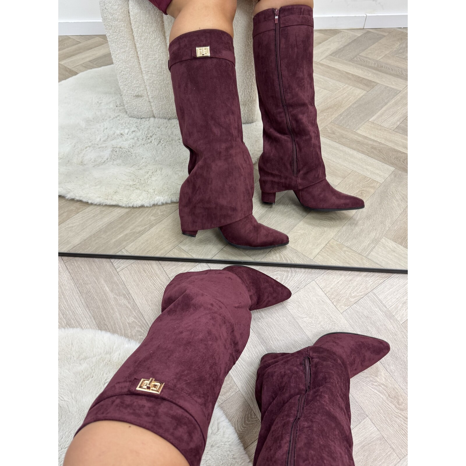 Laars  Jill Suede Wine DES8063S