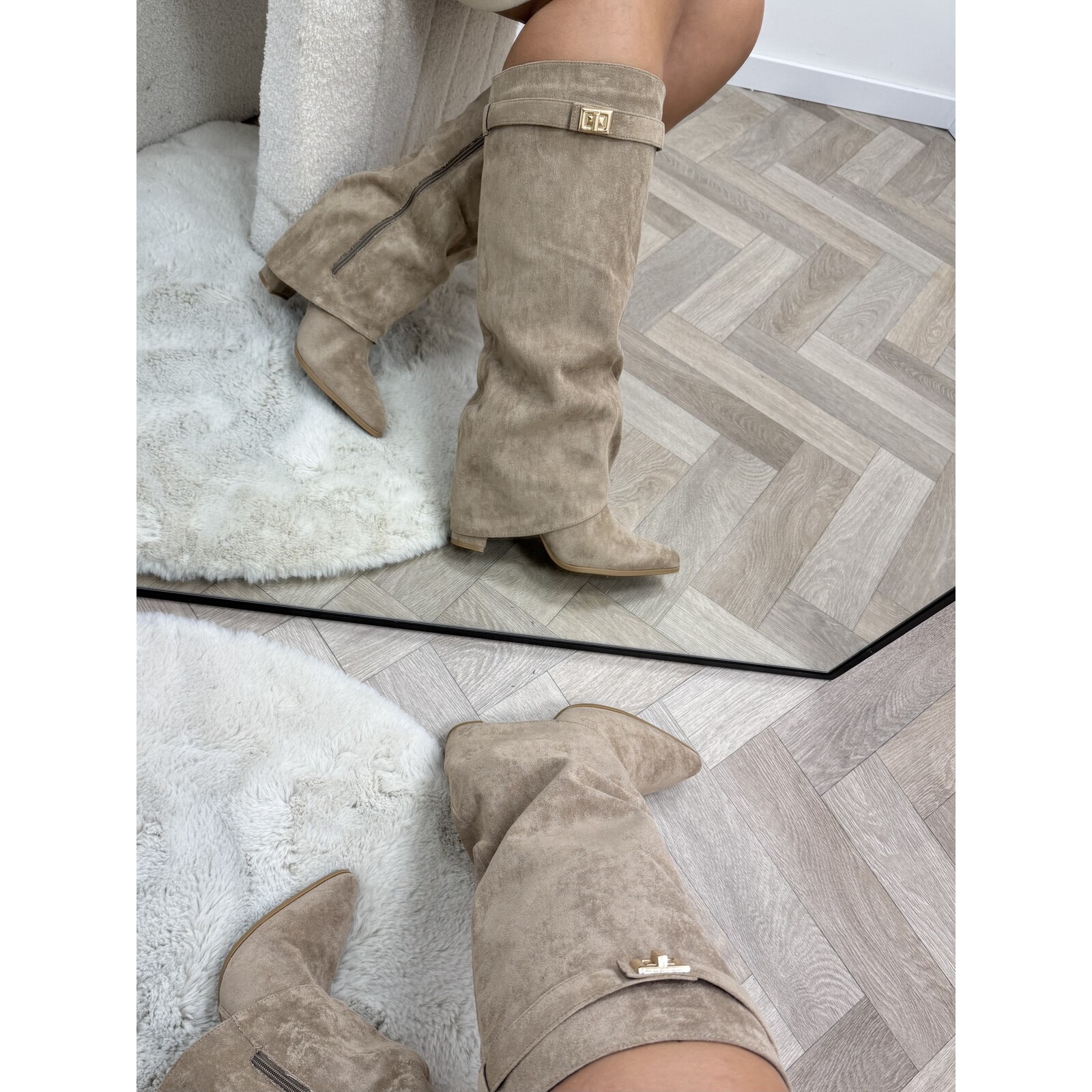 Laars  Jill Suede Khaki DES8063S