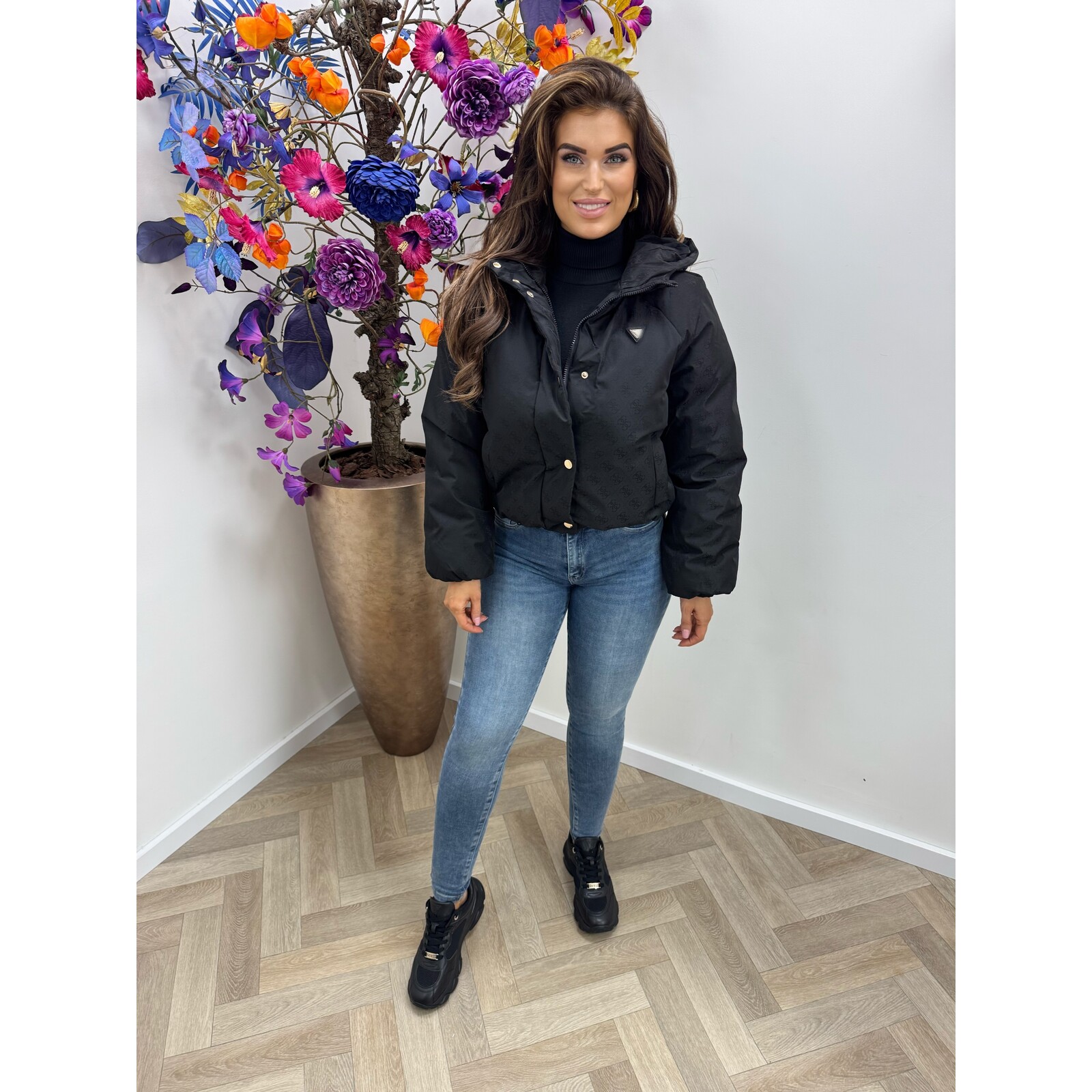 Guess 4G Boxy Puffer Jacket Guess Black 912