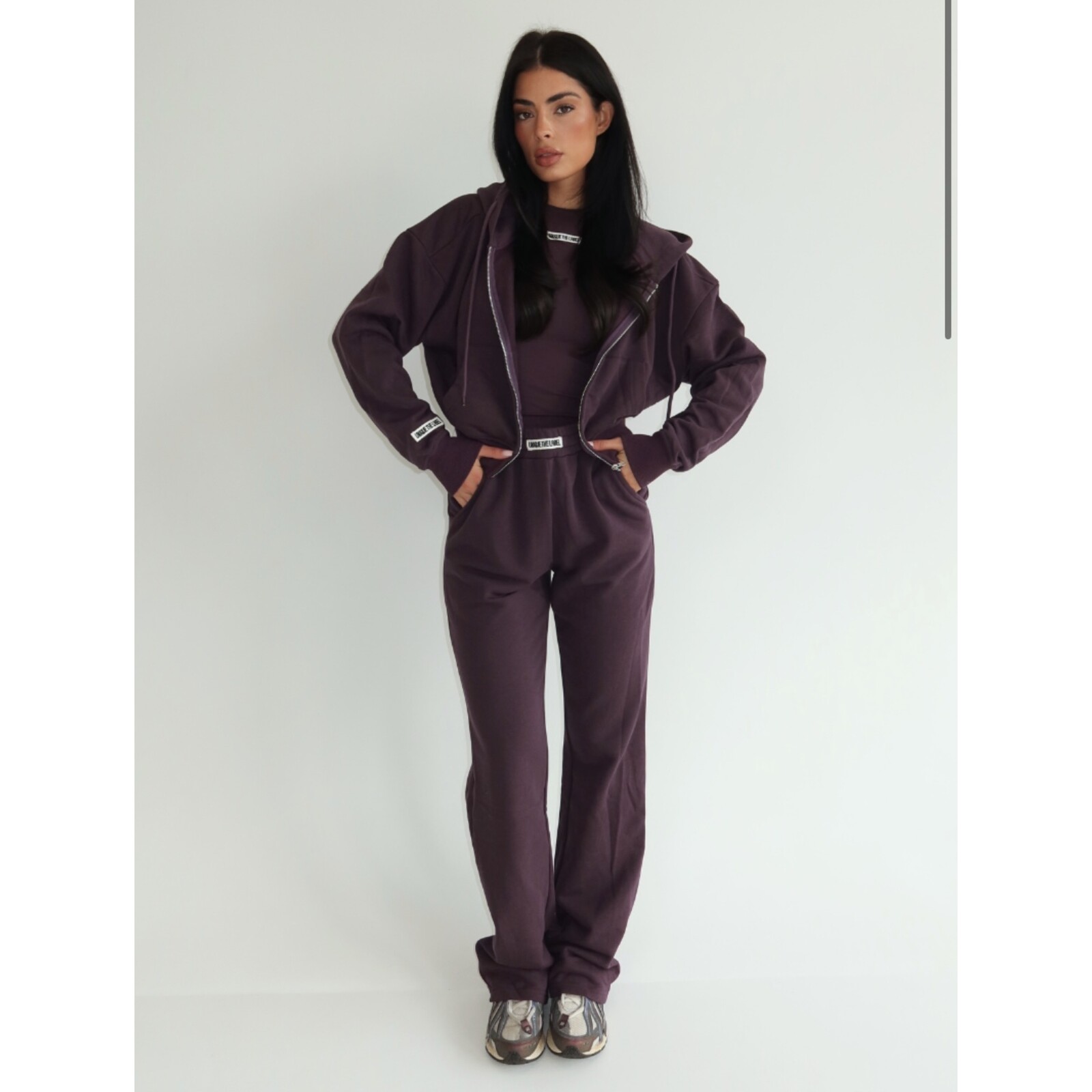 Unique The Label Molly pants Deep Berry