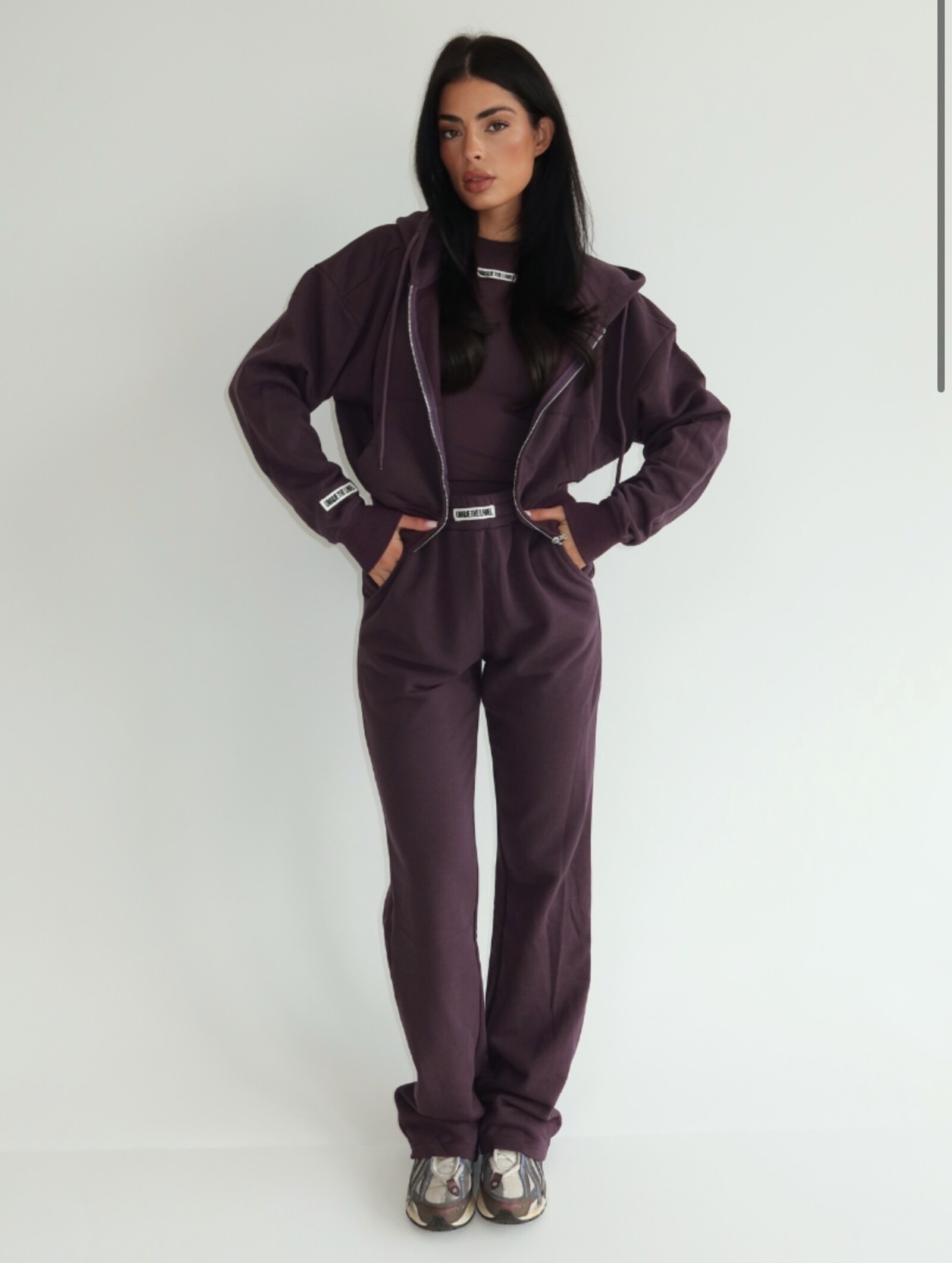 Unique The Label Molly pants Deep Berry