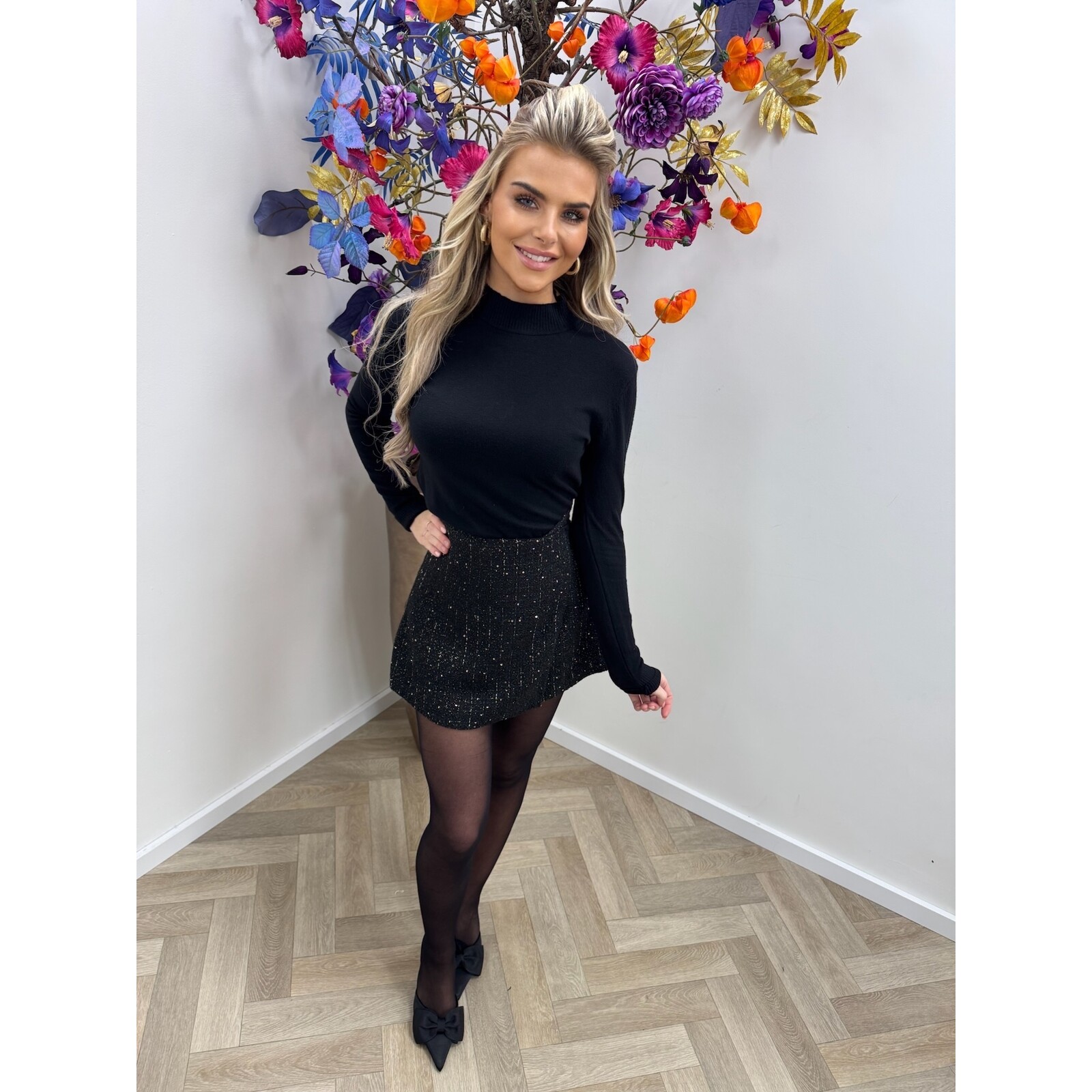 Basic Col Top Short Neck  Black  T-2050