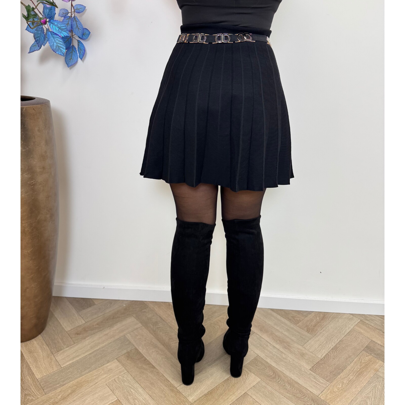 Basic skirt Yumi QX68 Black