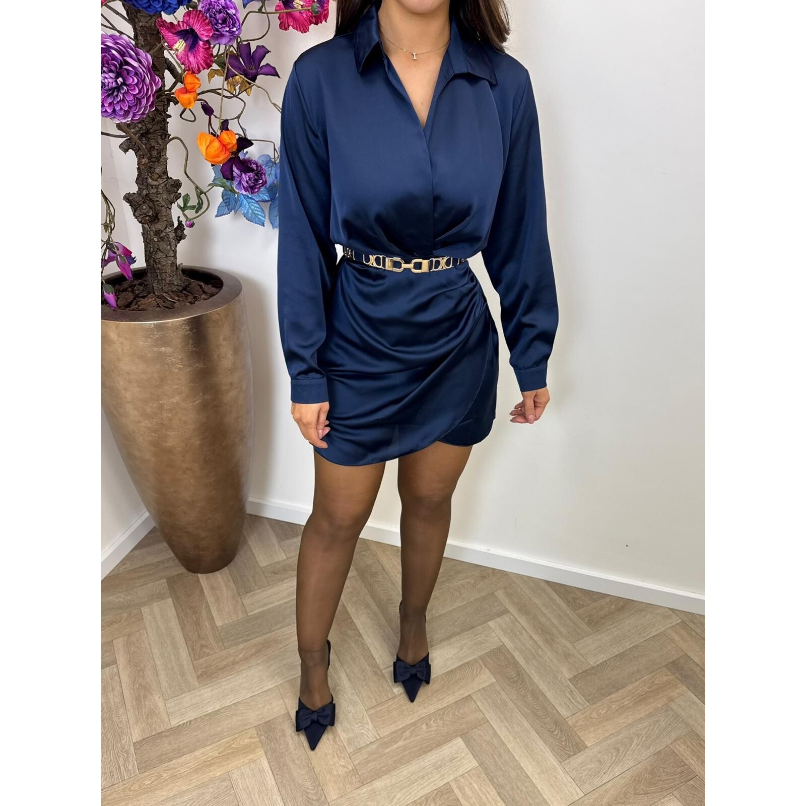 Satin Dress overslag M285 Navy PRE ORDER