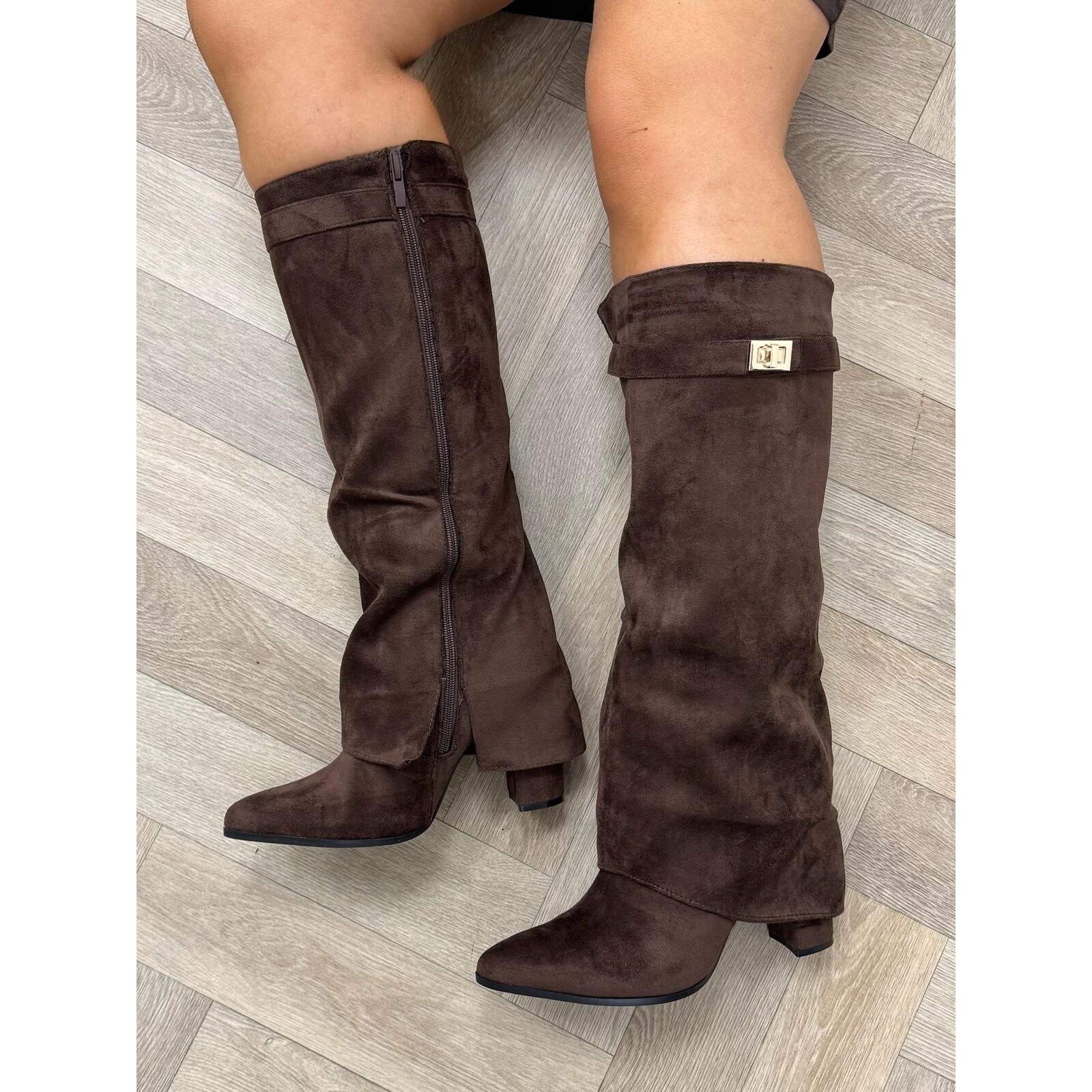 Laars Jill Suede Choco DES8063S