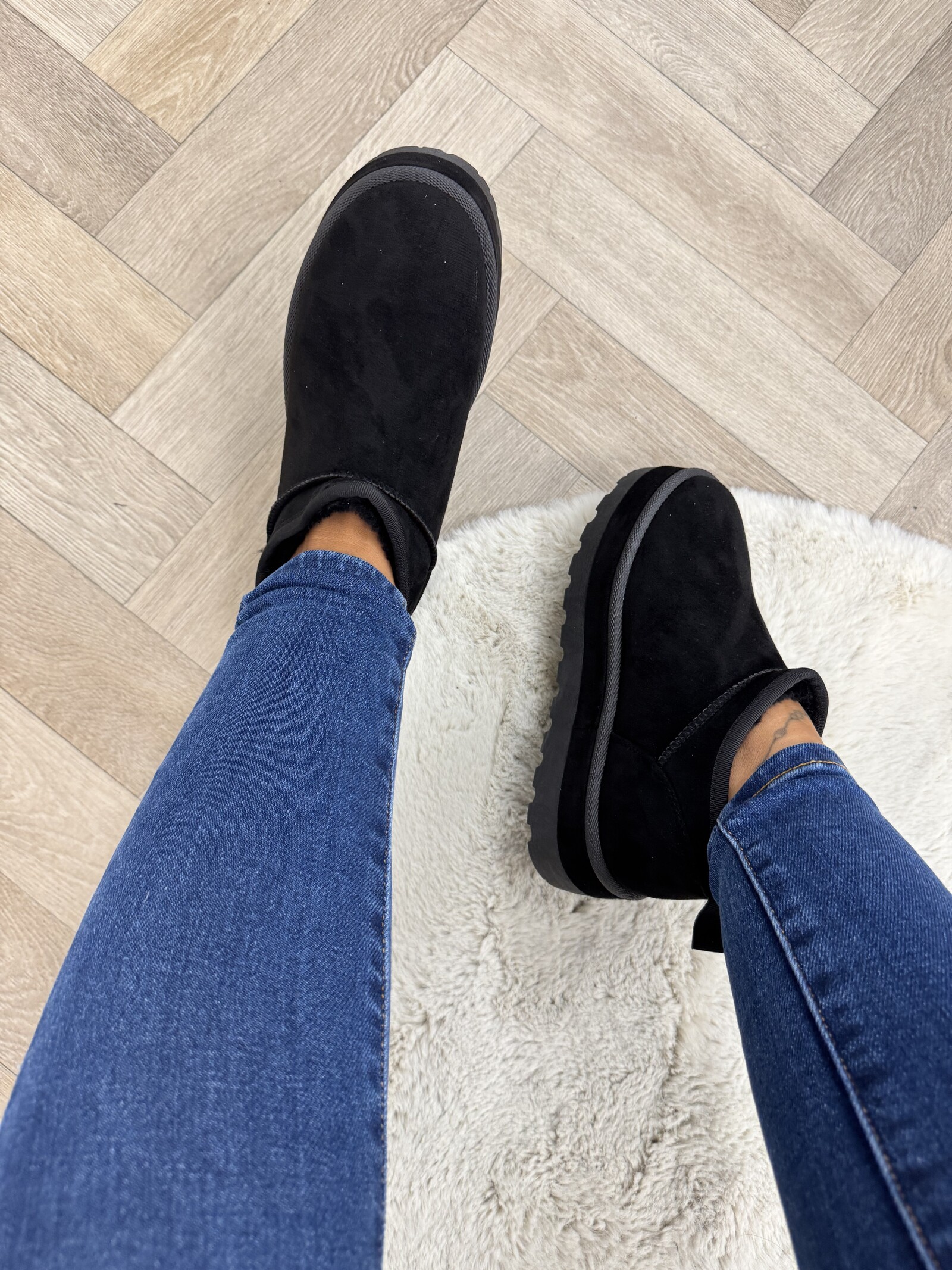 Uggies suede LT230-18 Black