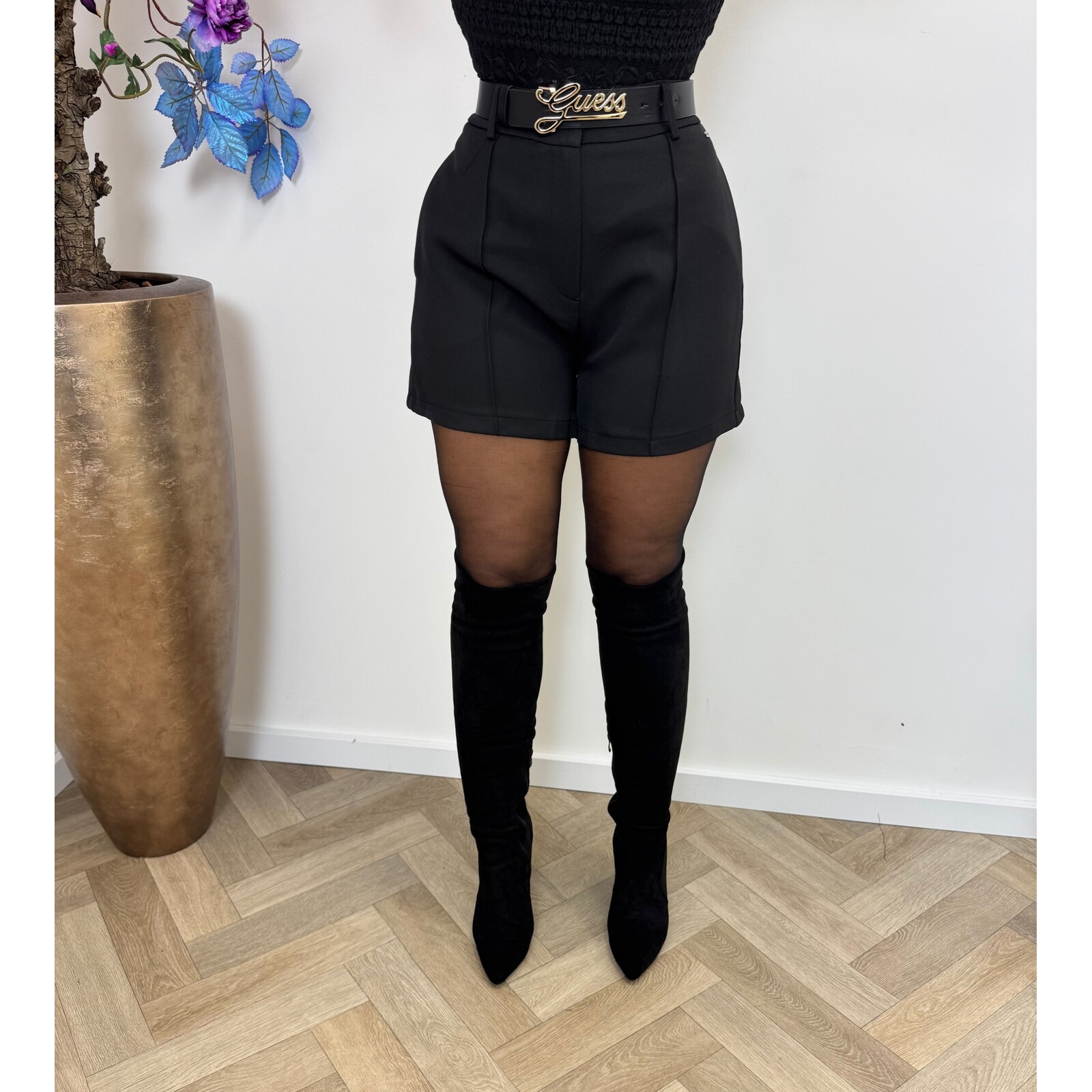 Short Gina L026 Black