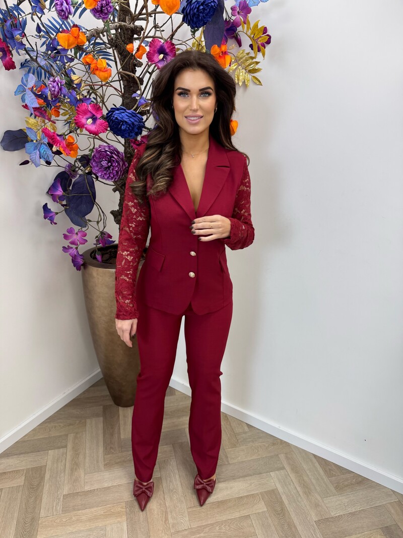 2 delig pak Lace chique Bordeaux