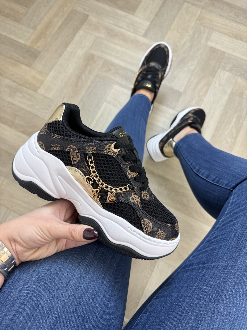 Sneakers Harpaa Black Guess 980