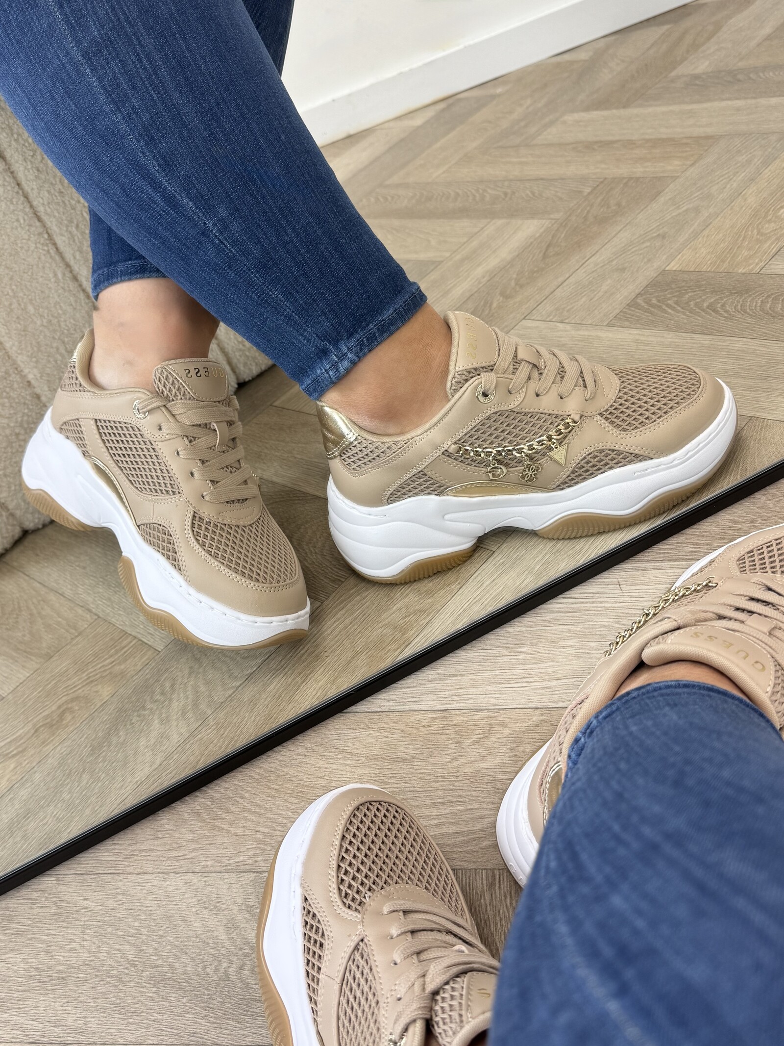 Guess Sneakers Harpaa Oat Guess 981