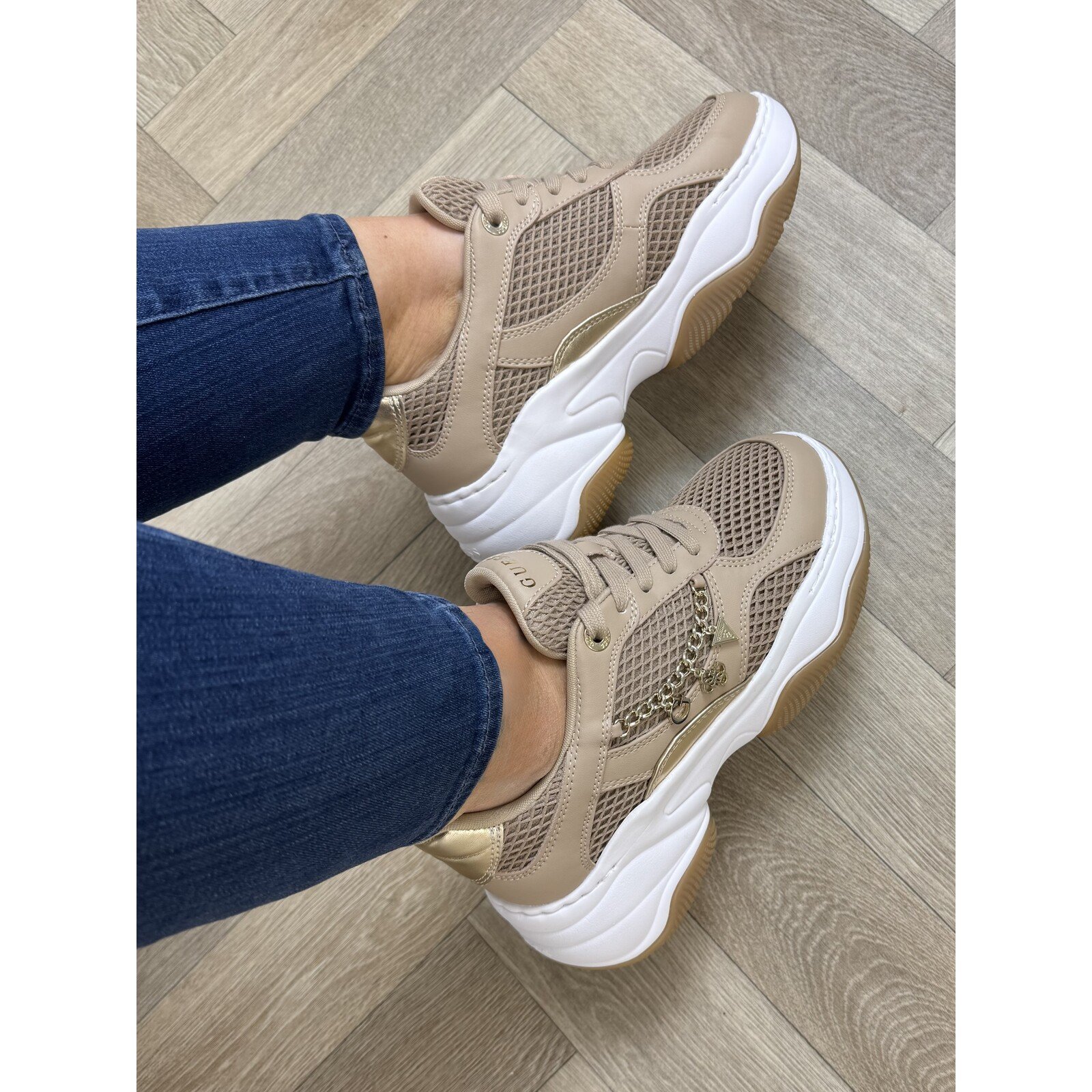 Guess Sneakers Harpaa Oat Guess 981