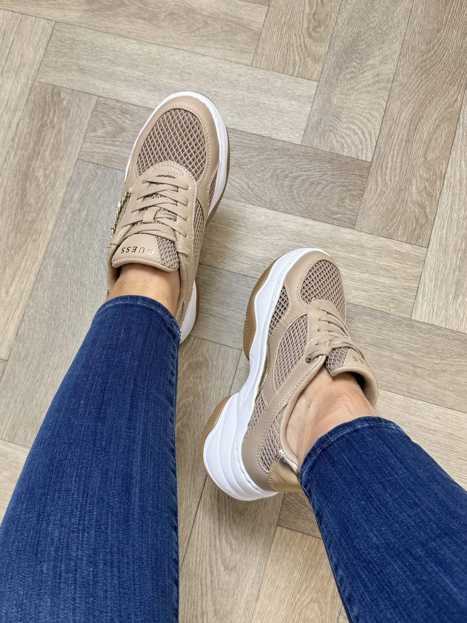 Guess Sneakers Harpaa Oat Guess 981