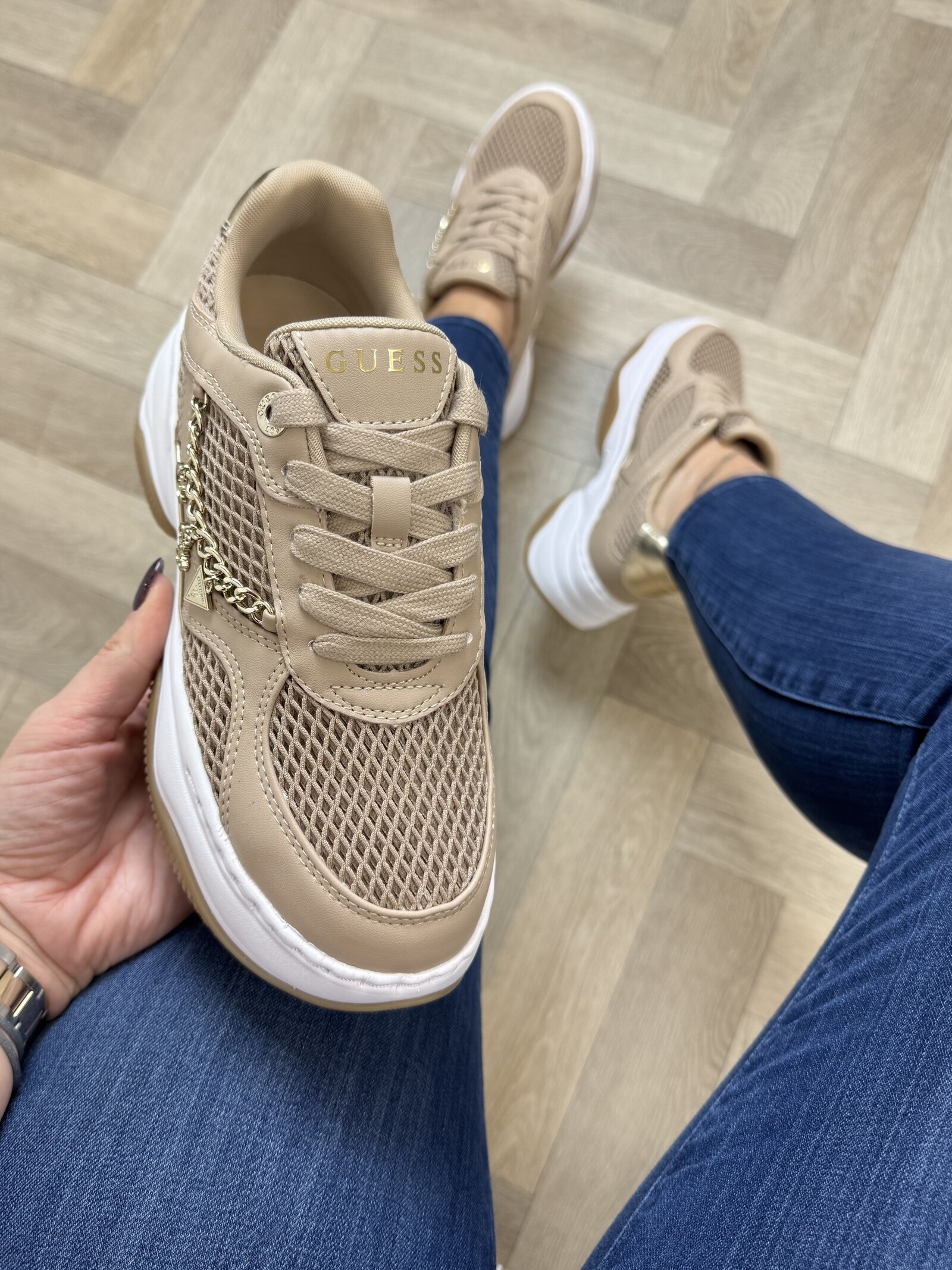 Guess Sneakers Harpaa Oat Guess 981