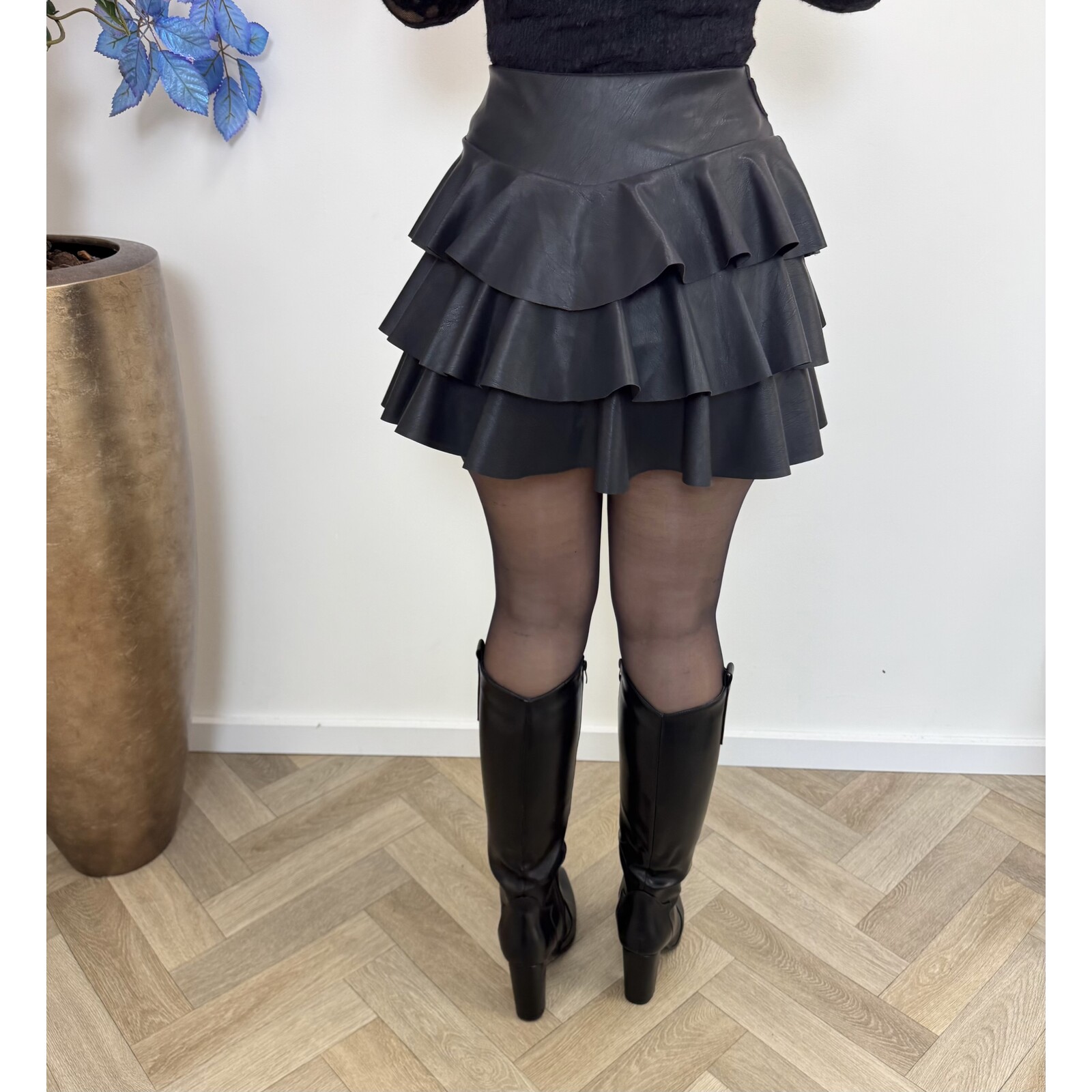 Skort Ruffle Leder M7395 Black