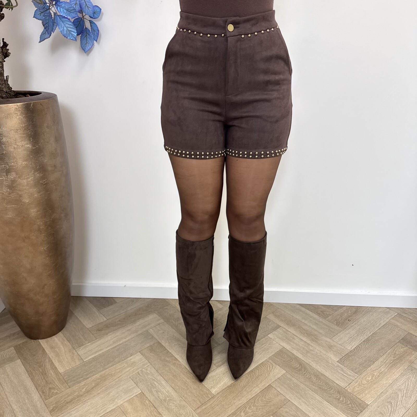 Short Suede studs 99357-1 Choco