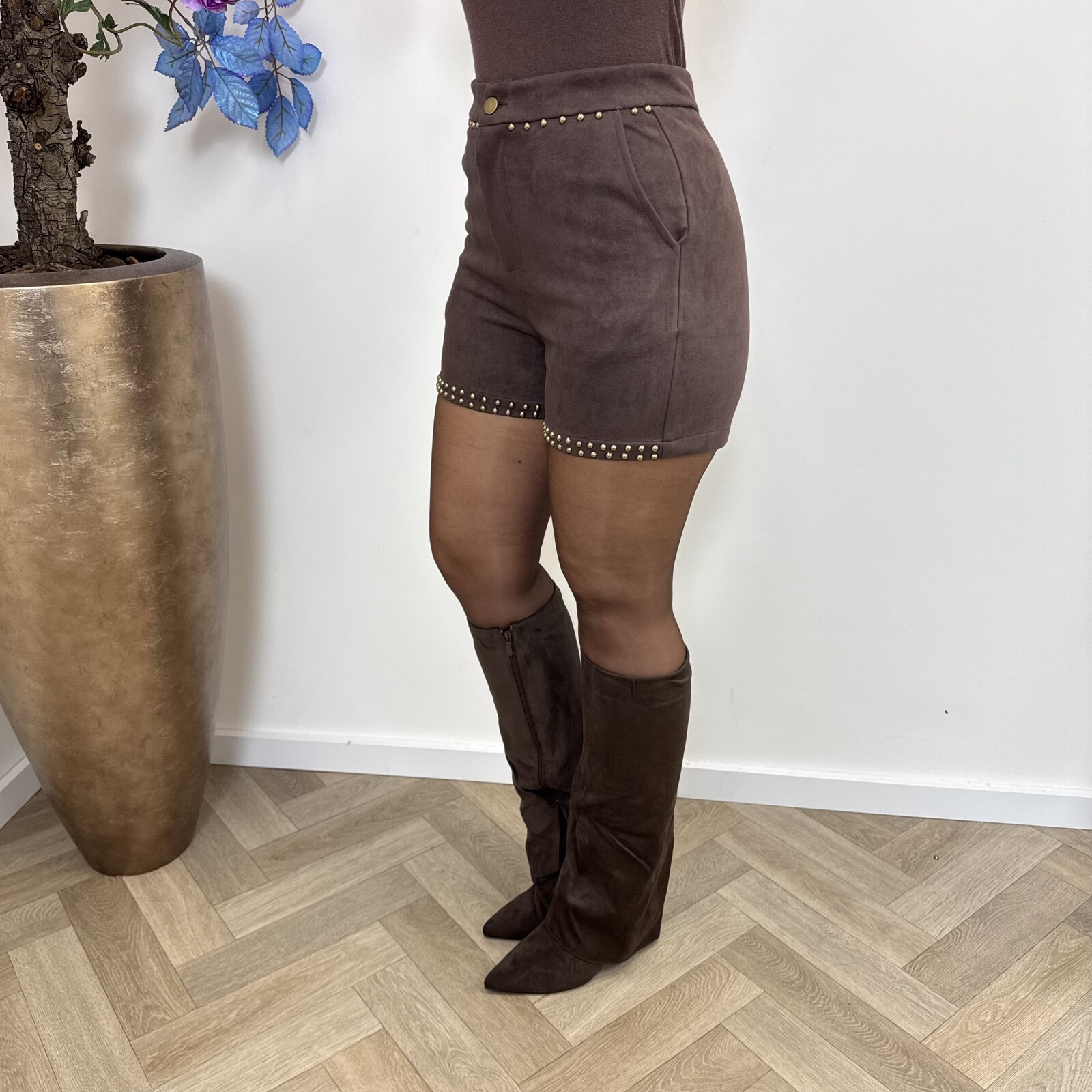 Short Suede studs 99357-1 Choco