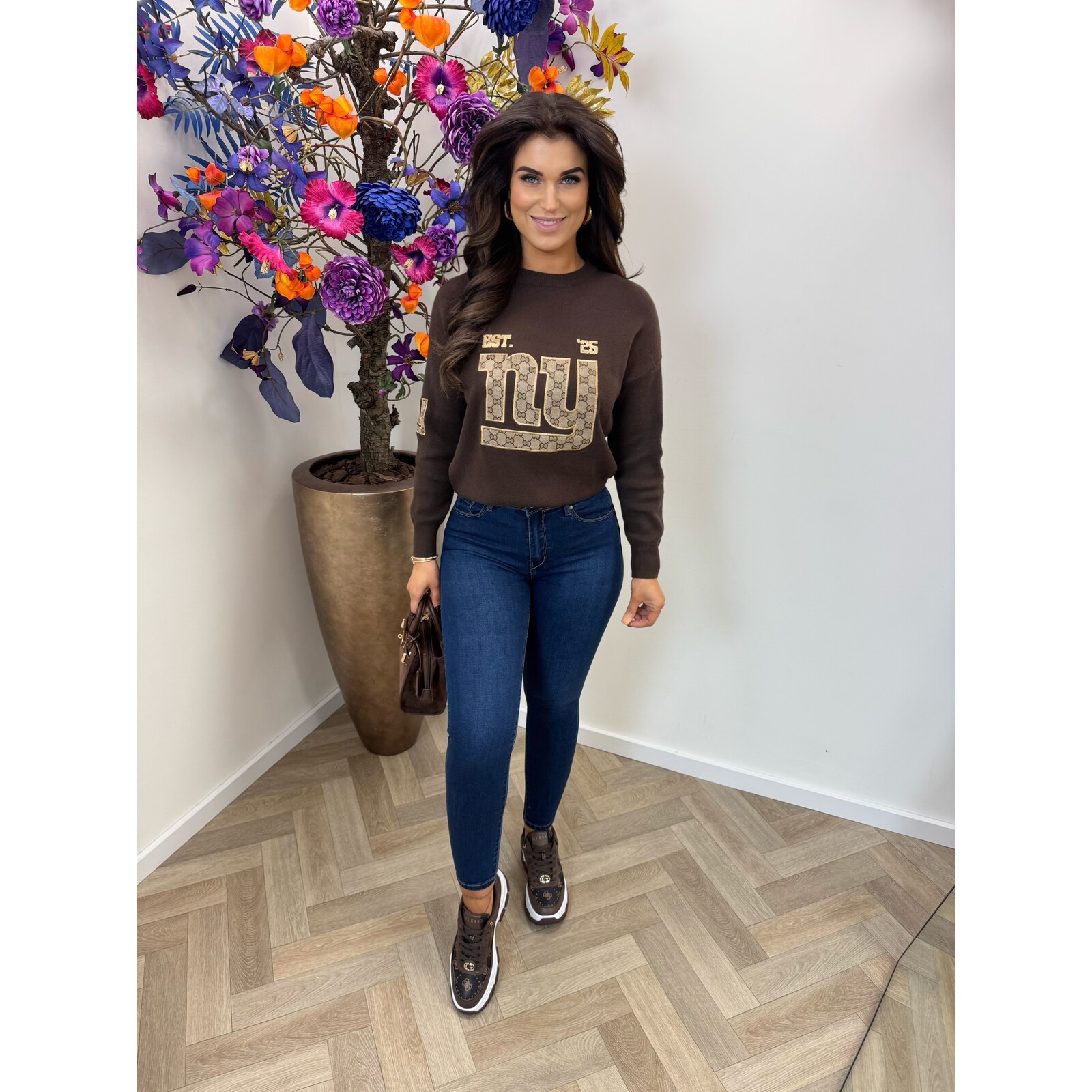 Sweater NY Designer print AM766 Choco