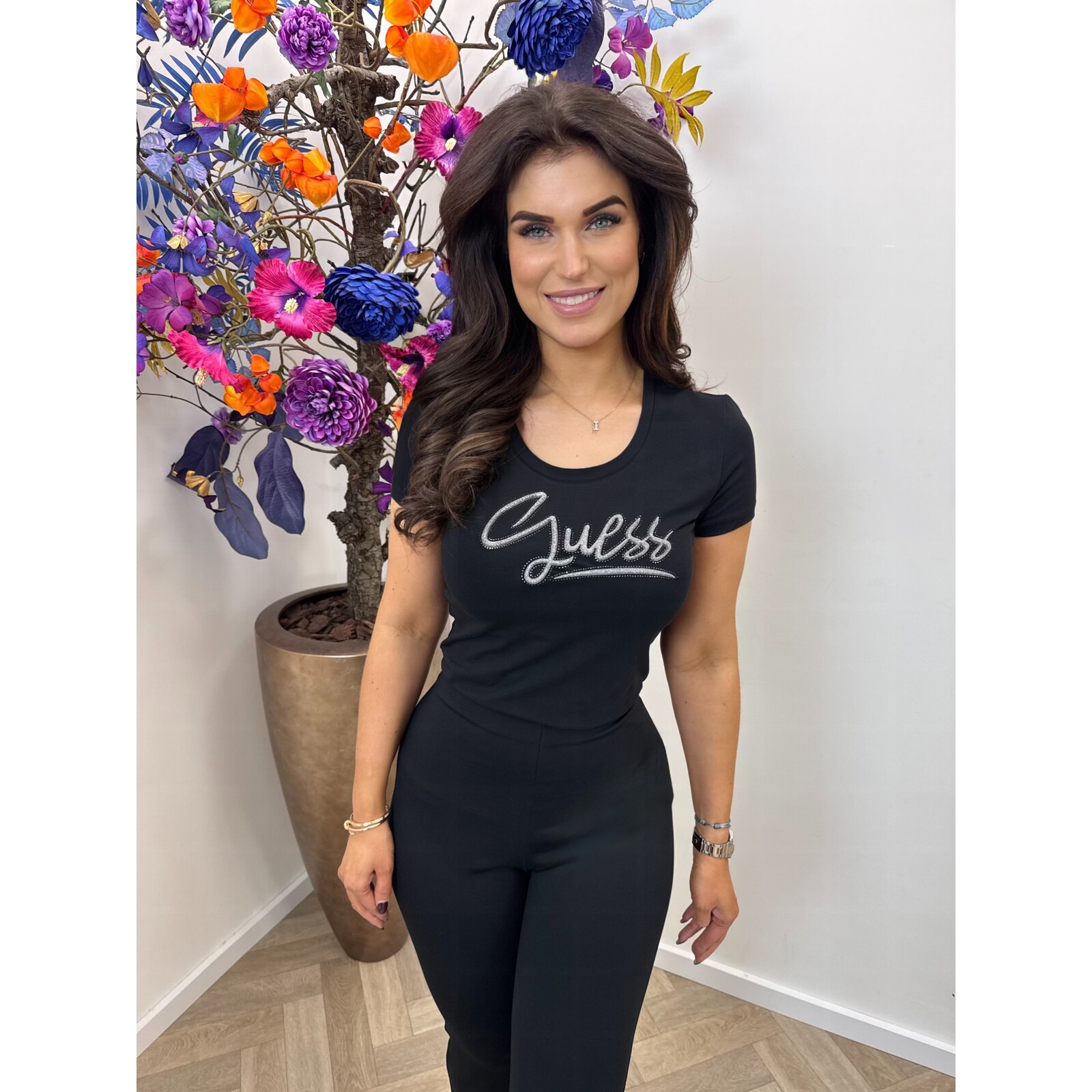 Guess T-shirt Script Black 1023 Guess