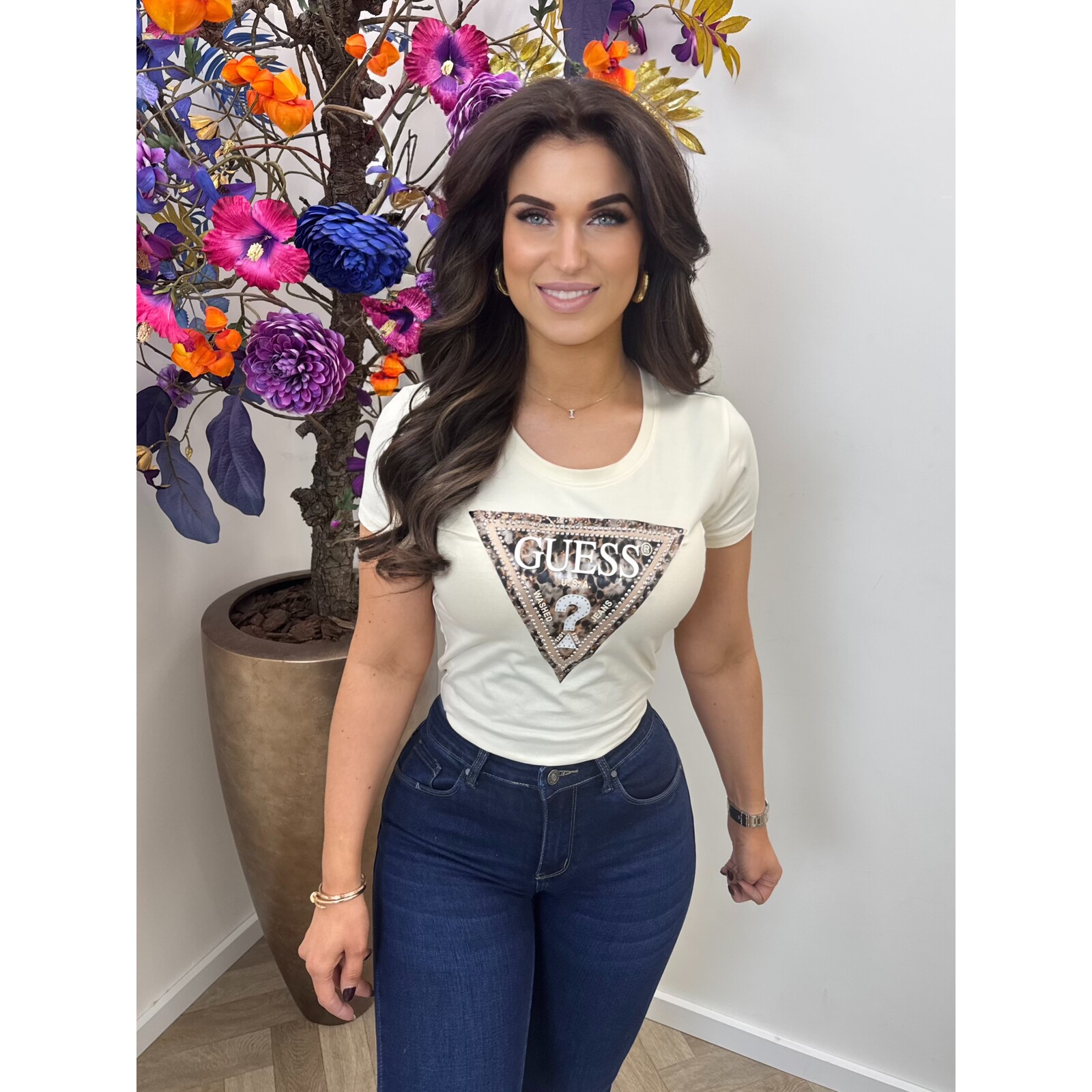 Guess T-Shirt Leo Triangle pearl white 1018 Guess