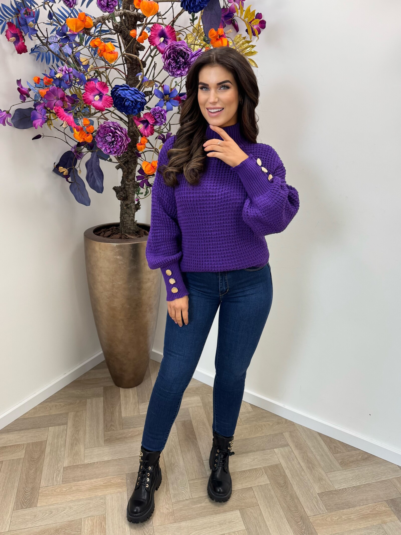 Trui Looking Purple