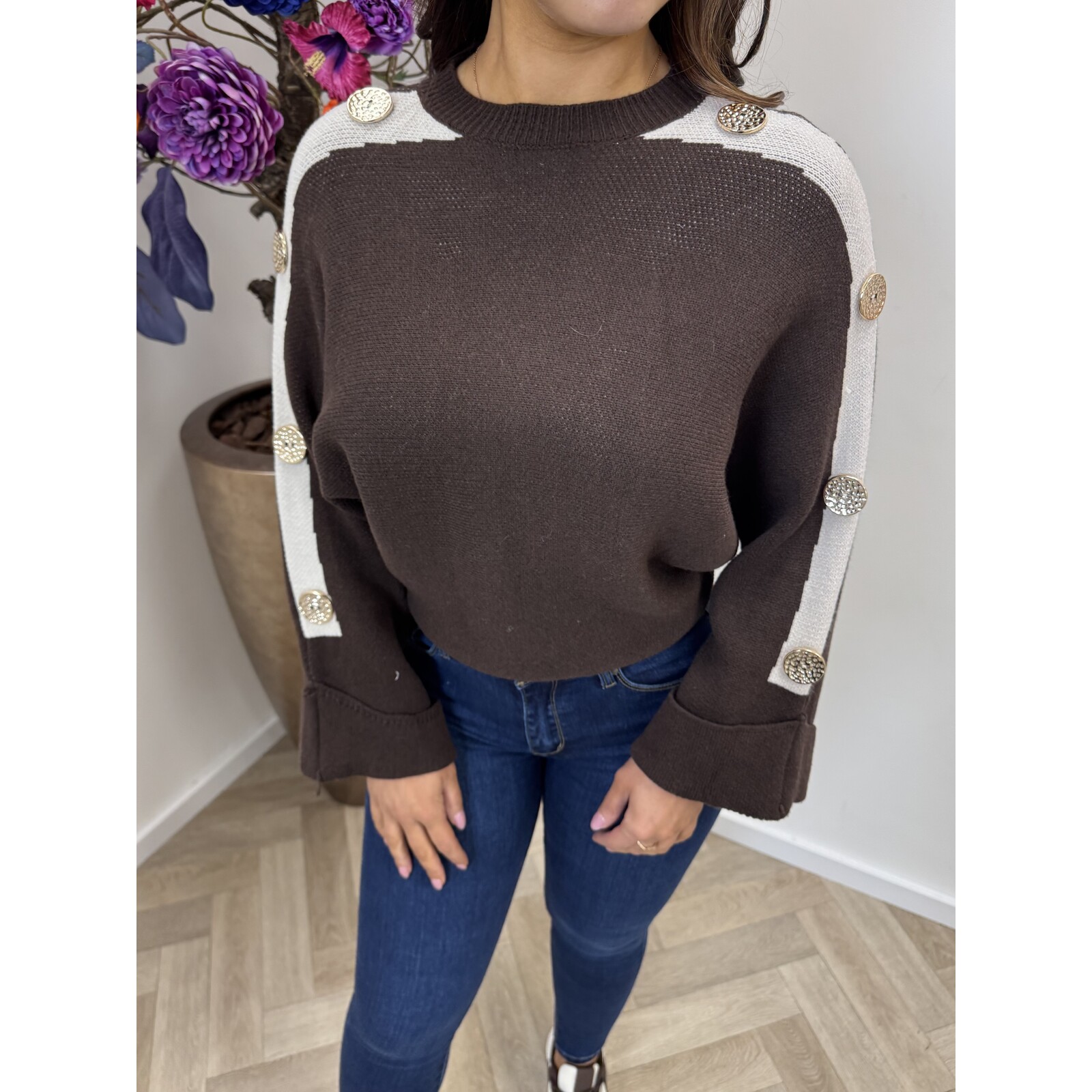 Trui golden button sleeve Choco