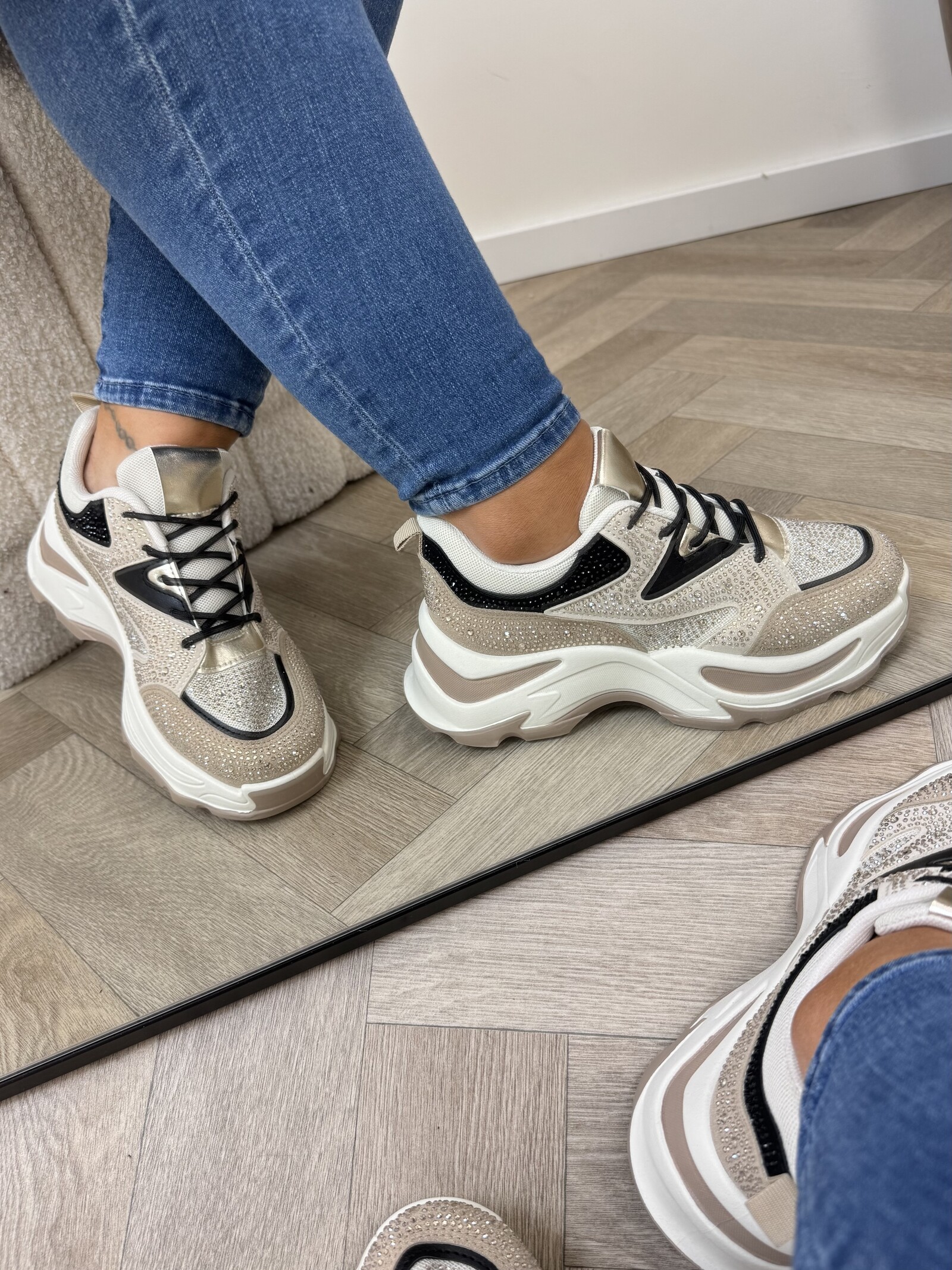 Sneakers Alicia Diamonds gold Black BO-193