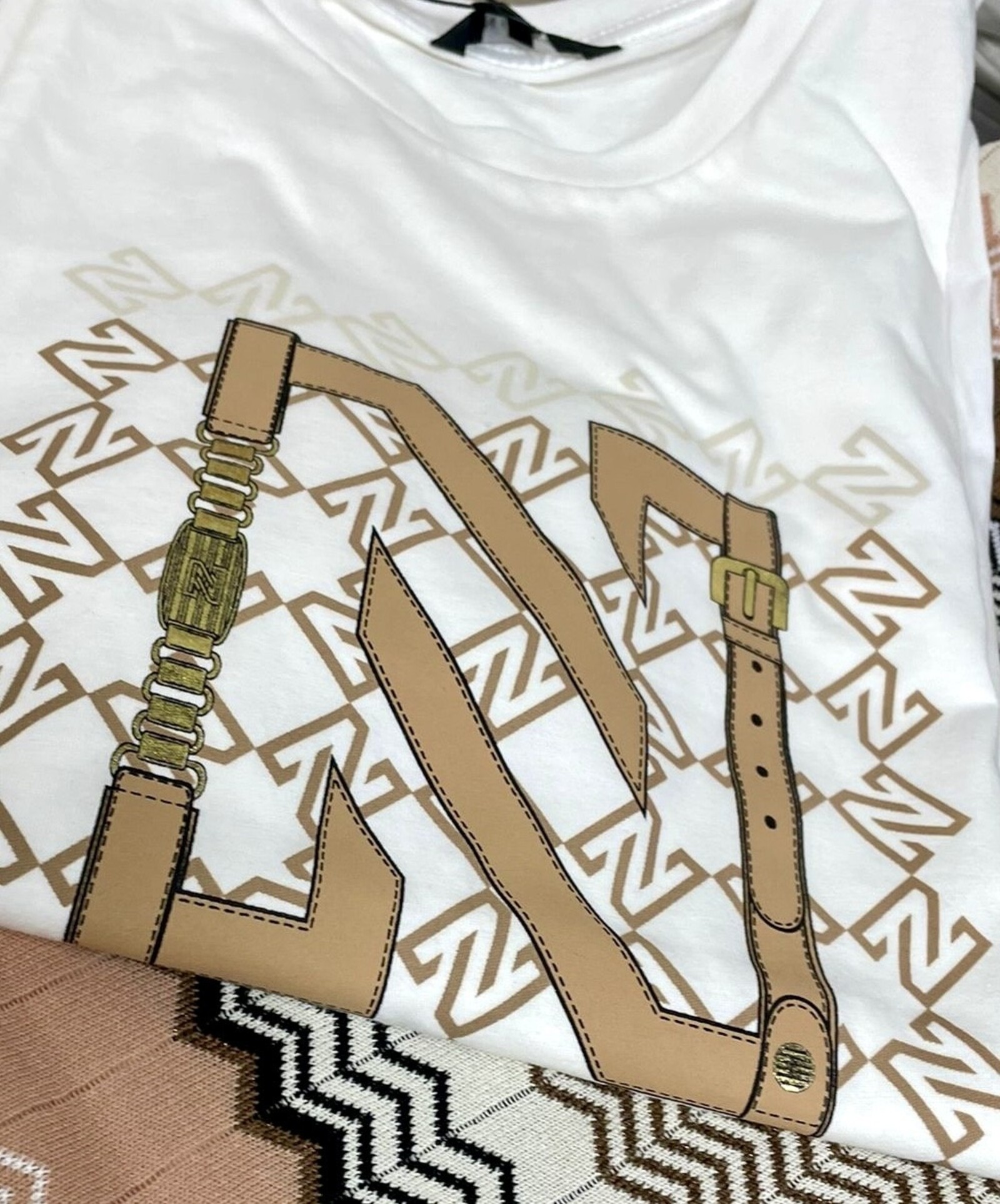 Nikkie T-Shirt N chain  Star White/Blush Nikkie