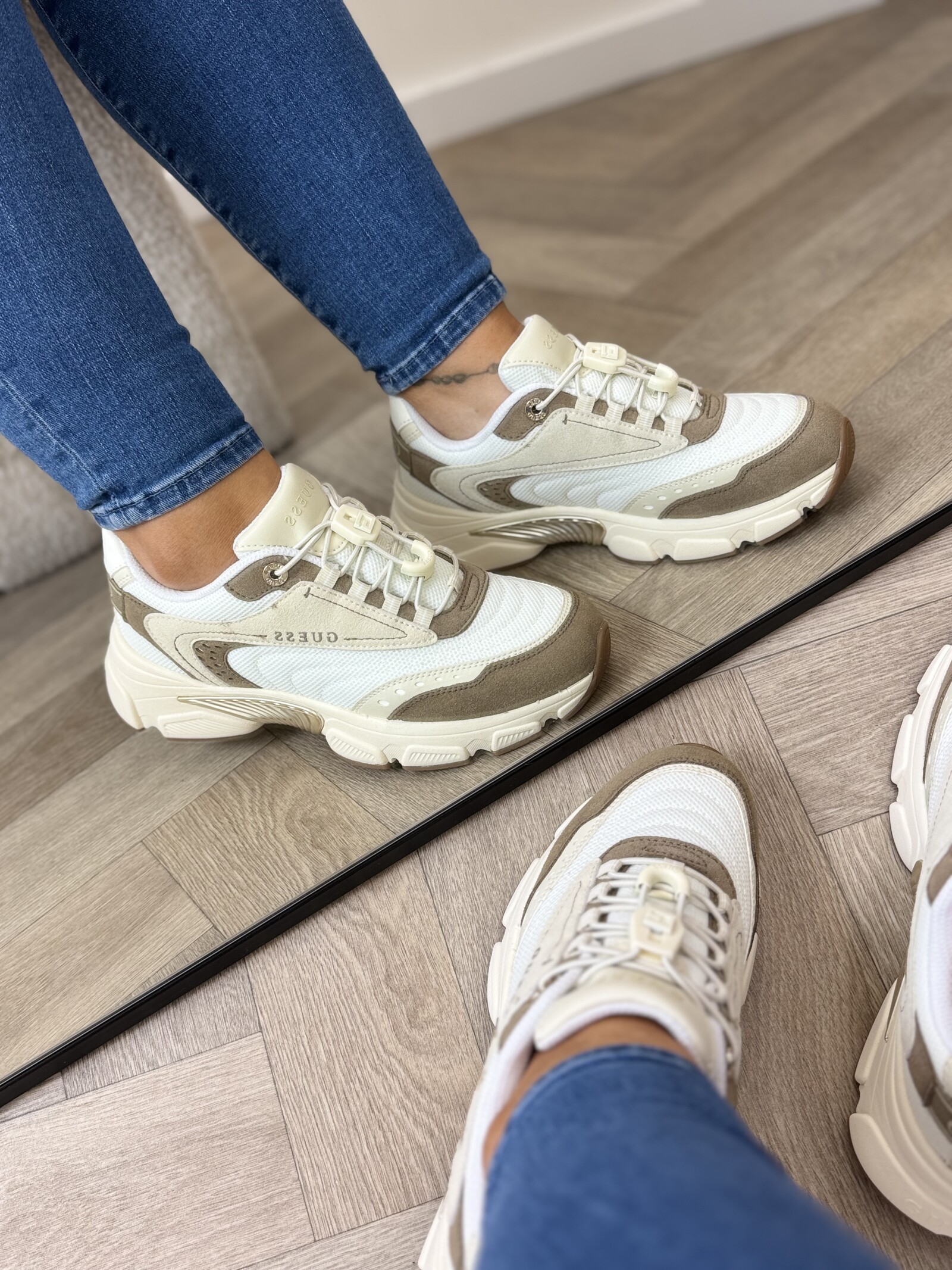 Guess Sneakers Imeri Tan Guess 1010