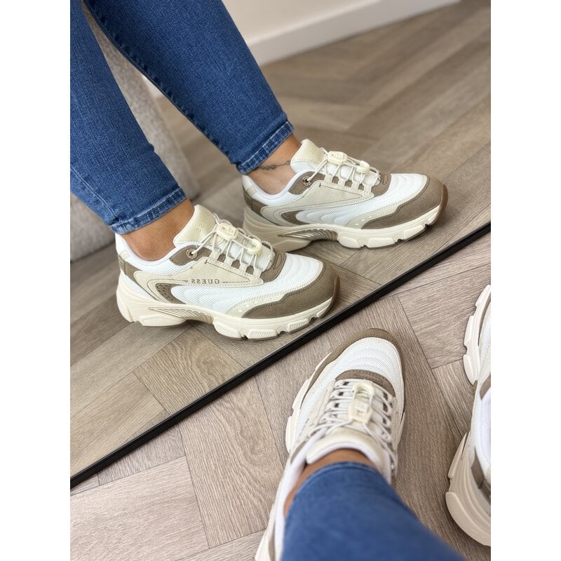 Sneakers Imeri Tan Guess 1010
