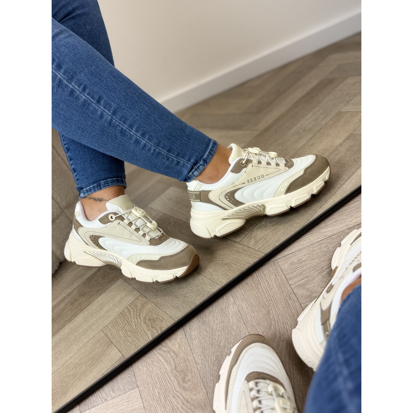 Guess Sneakers Imeri Tan Guess 1010