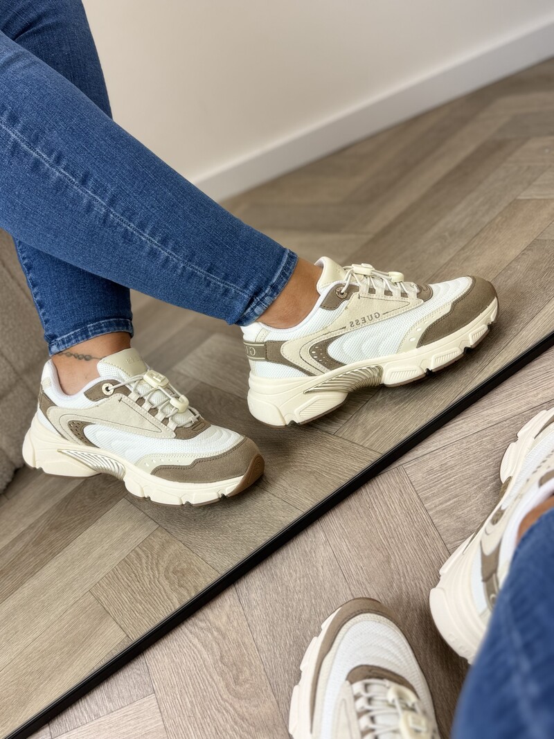 Sneakers Imeri Tan Guess 1010