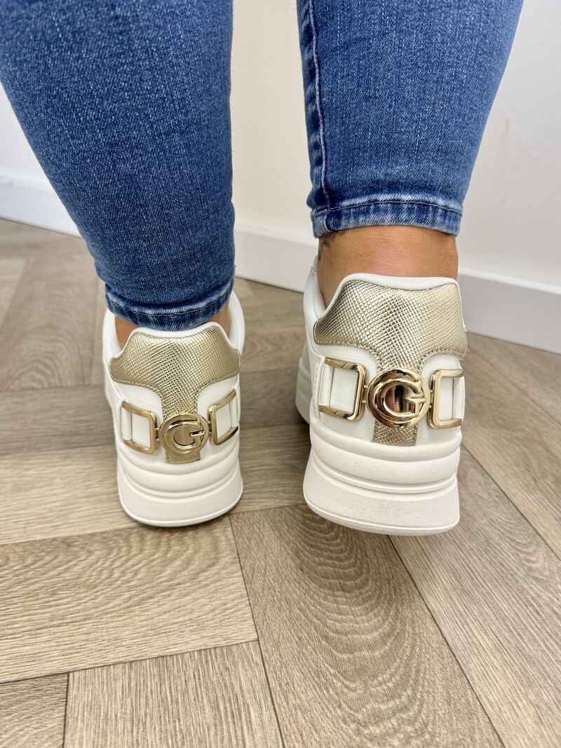 Sneakers Wesli White gold Guess 1011
