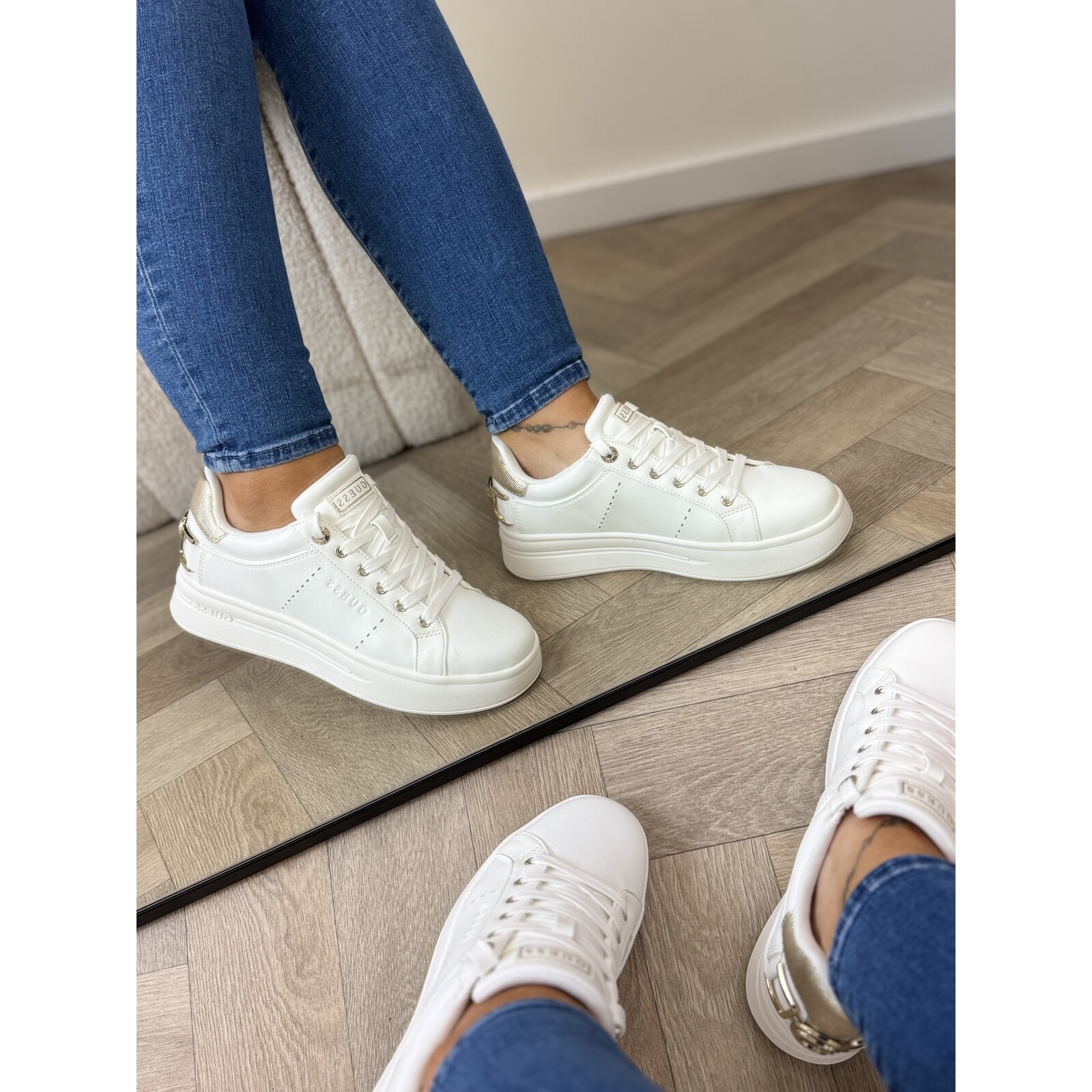 Guess Sneakers Wesli White gold Guess 1011