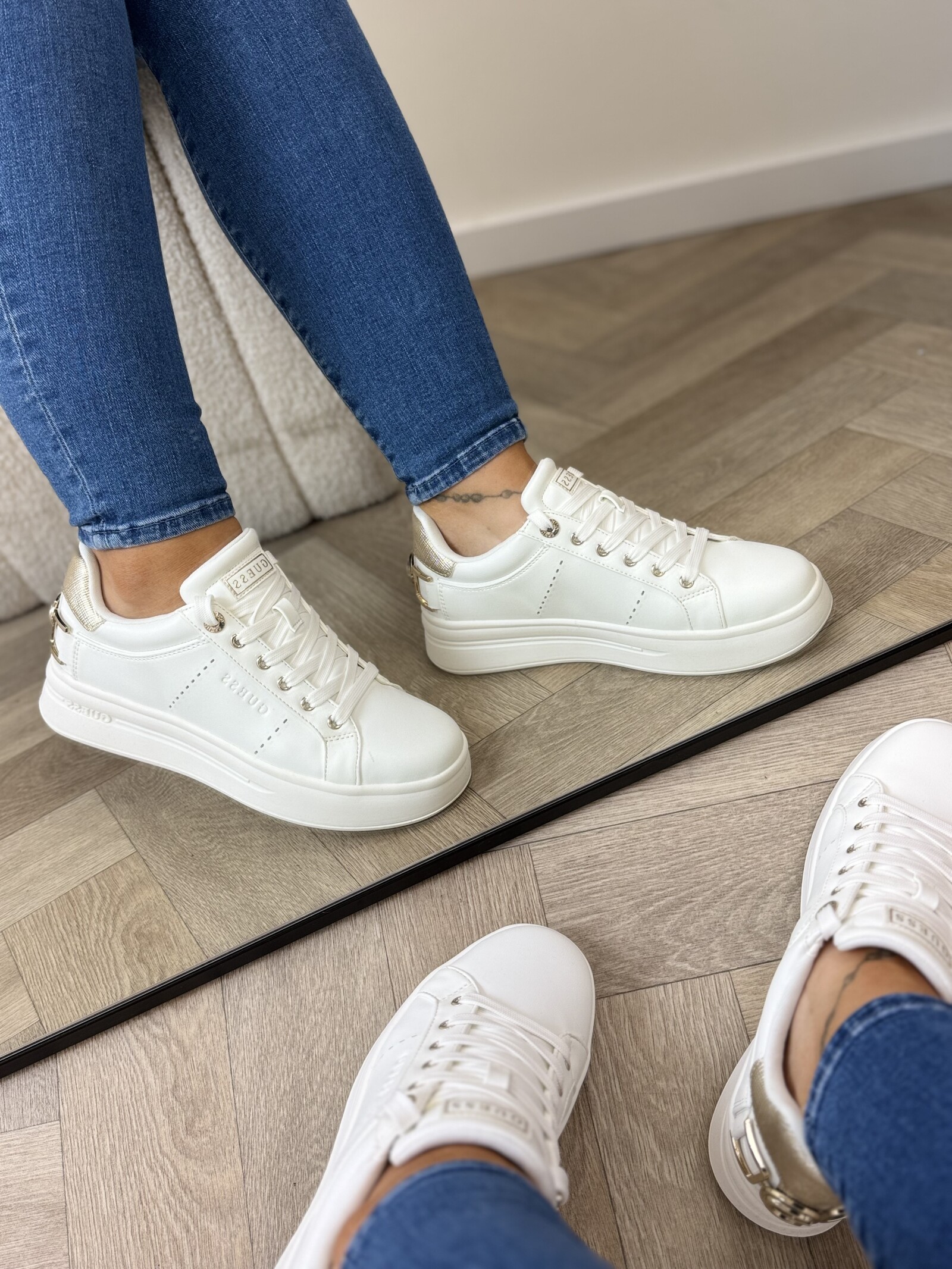 Guess Sneakers Wesli White gold Guess 1011