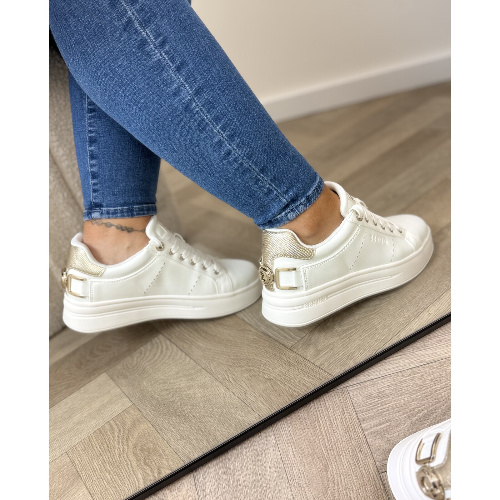 Guess Sneakers Wesli White gold Guess 1011