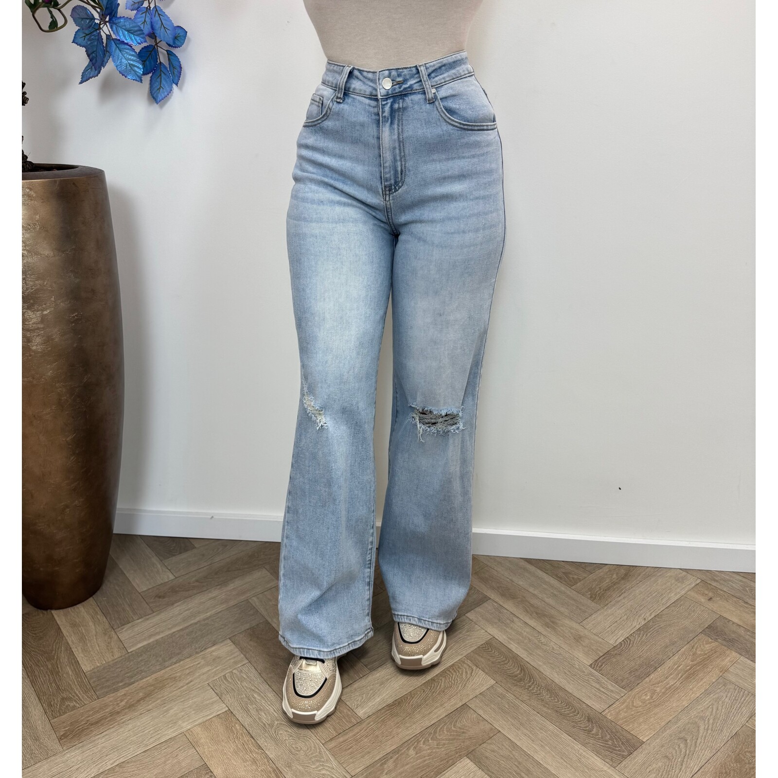 Jeans straight ripped B233